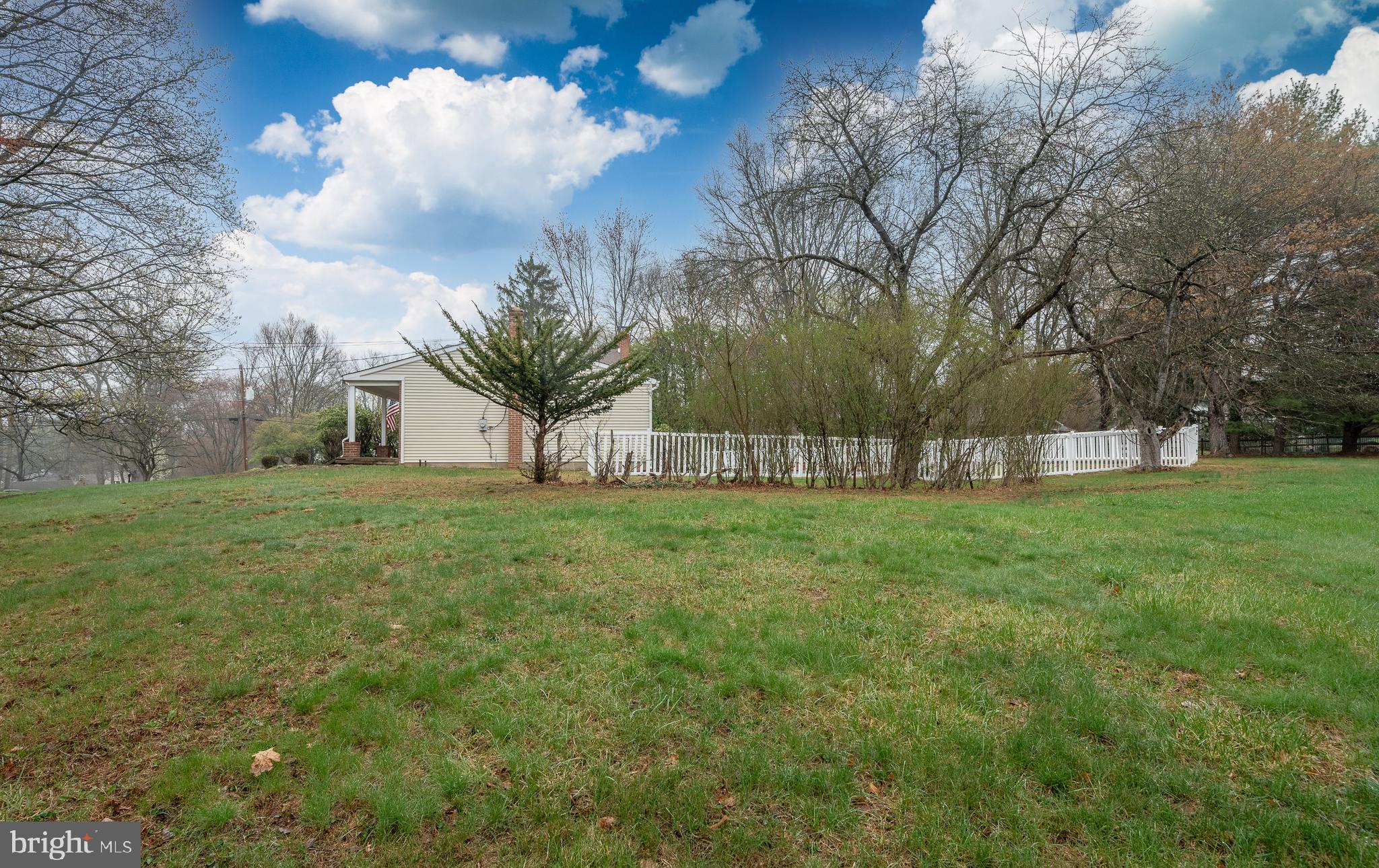 WOODS OF PEBBLE HI - Residential