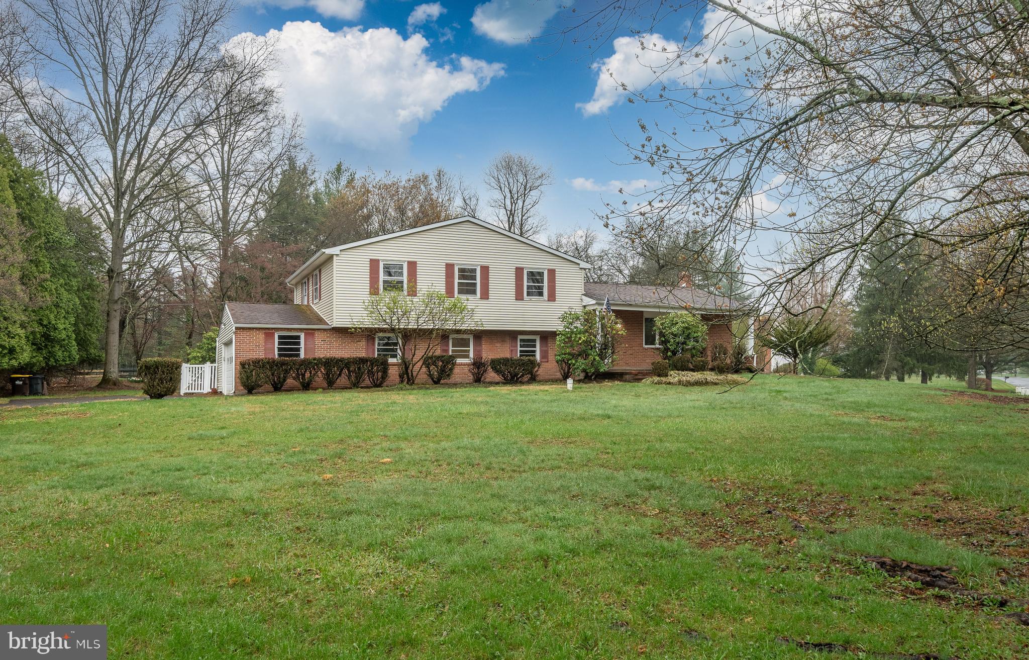 WOODS OF PEBBLE HI - Residential