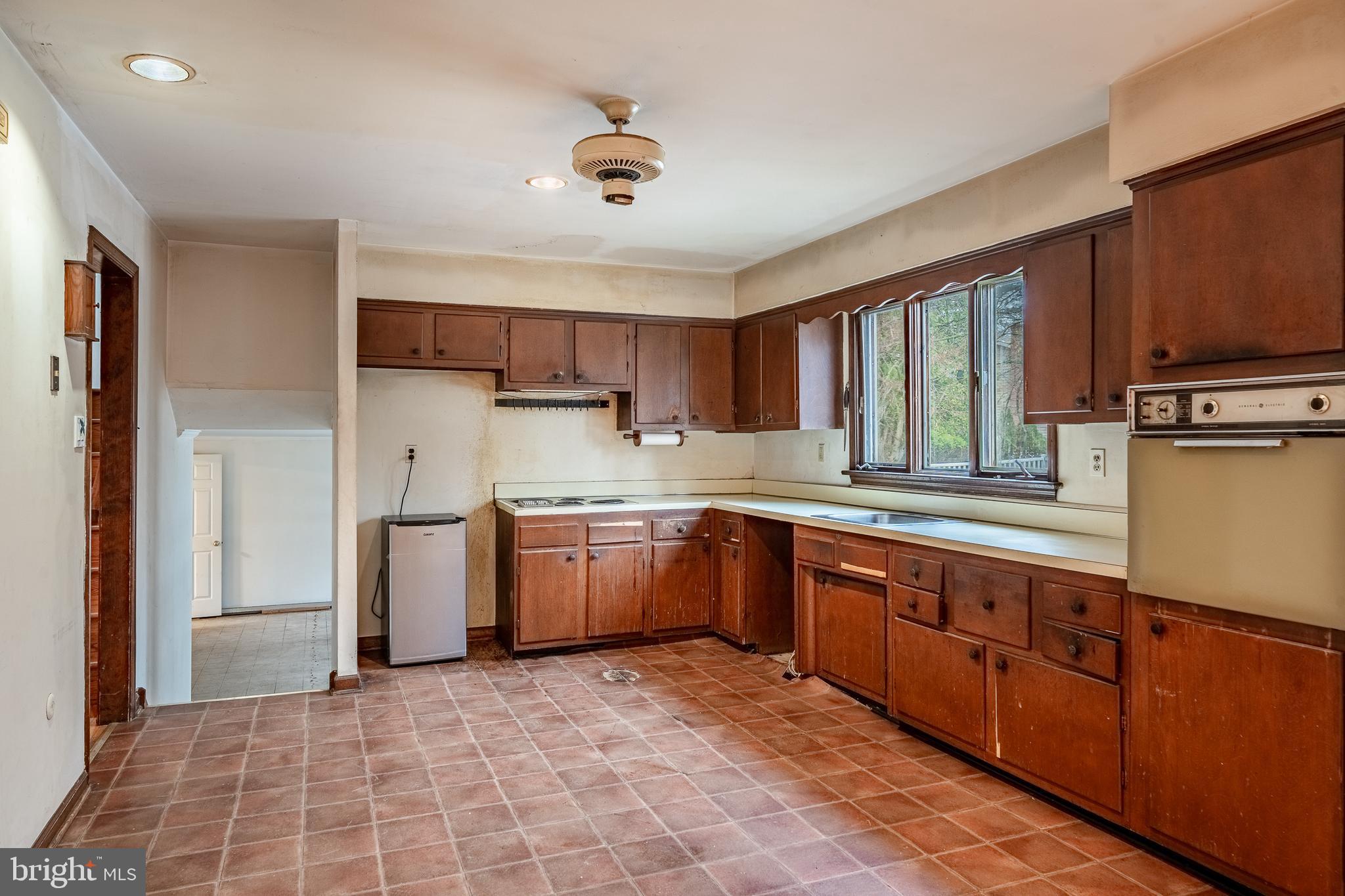 WOODS OF PEBBLE HI - Residential