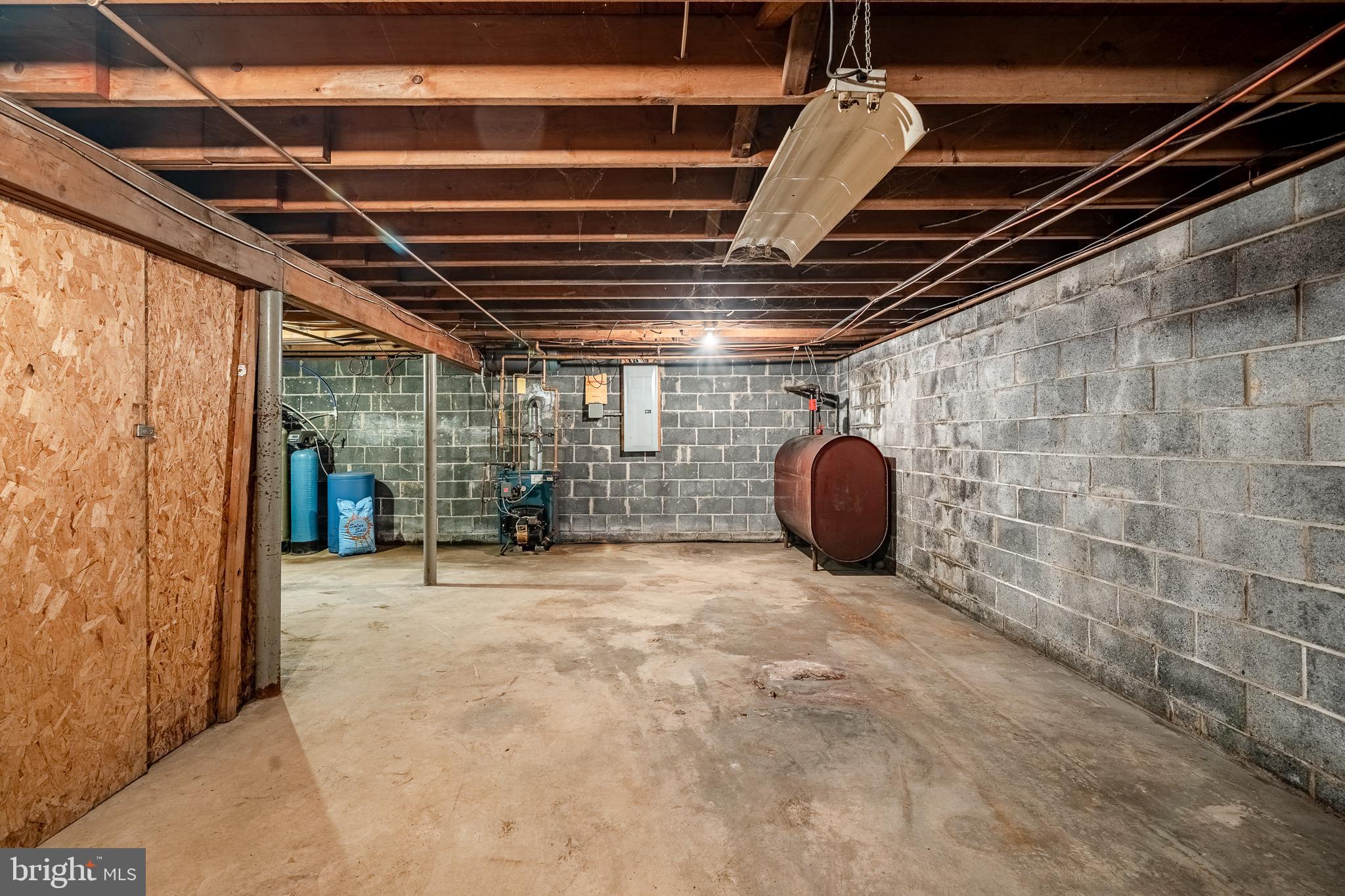 WOODS OF PEBBLE HI - Residential