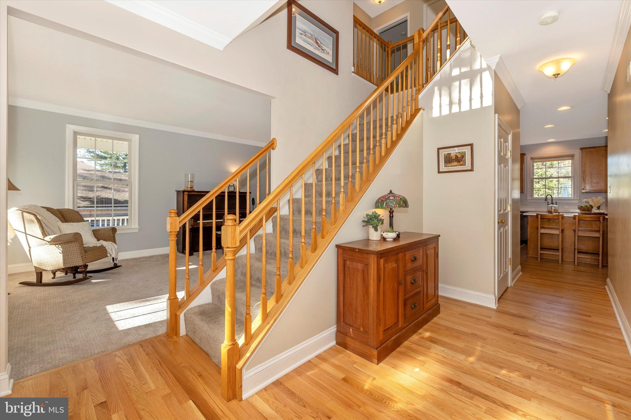 ROUND HILL - Residential