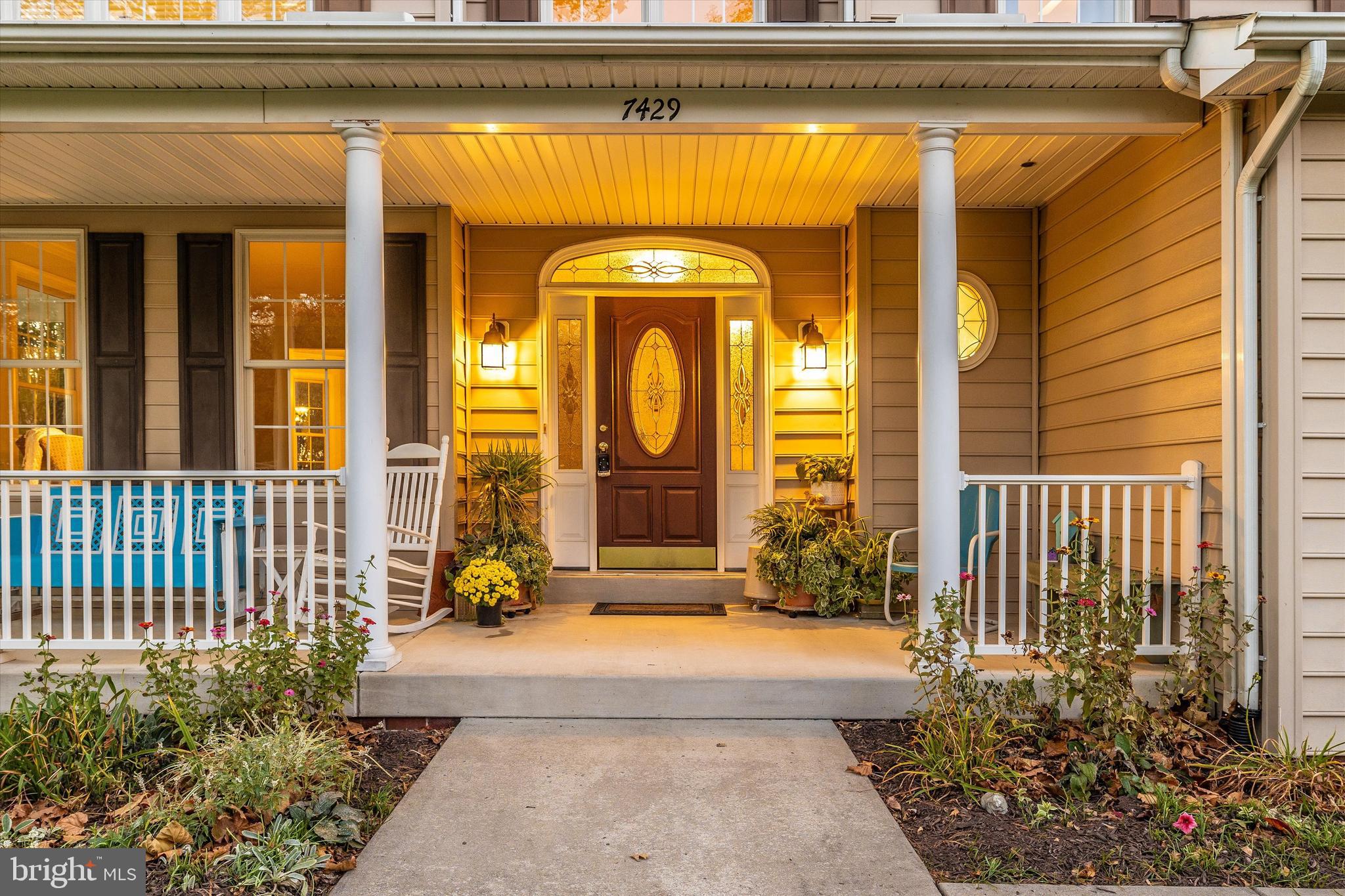 ROUND HILL - Residential