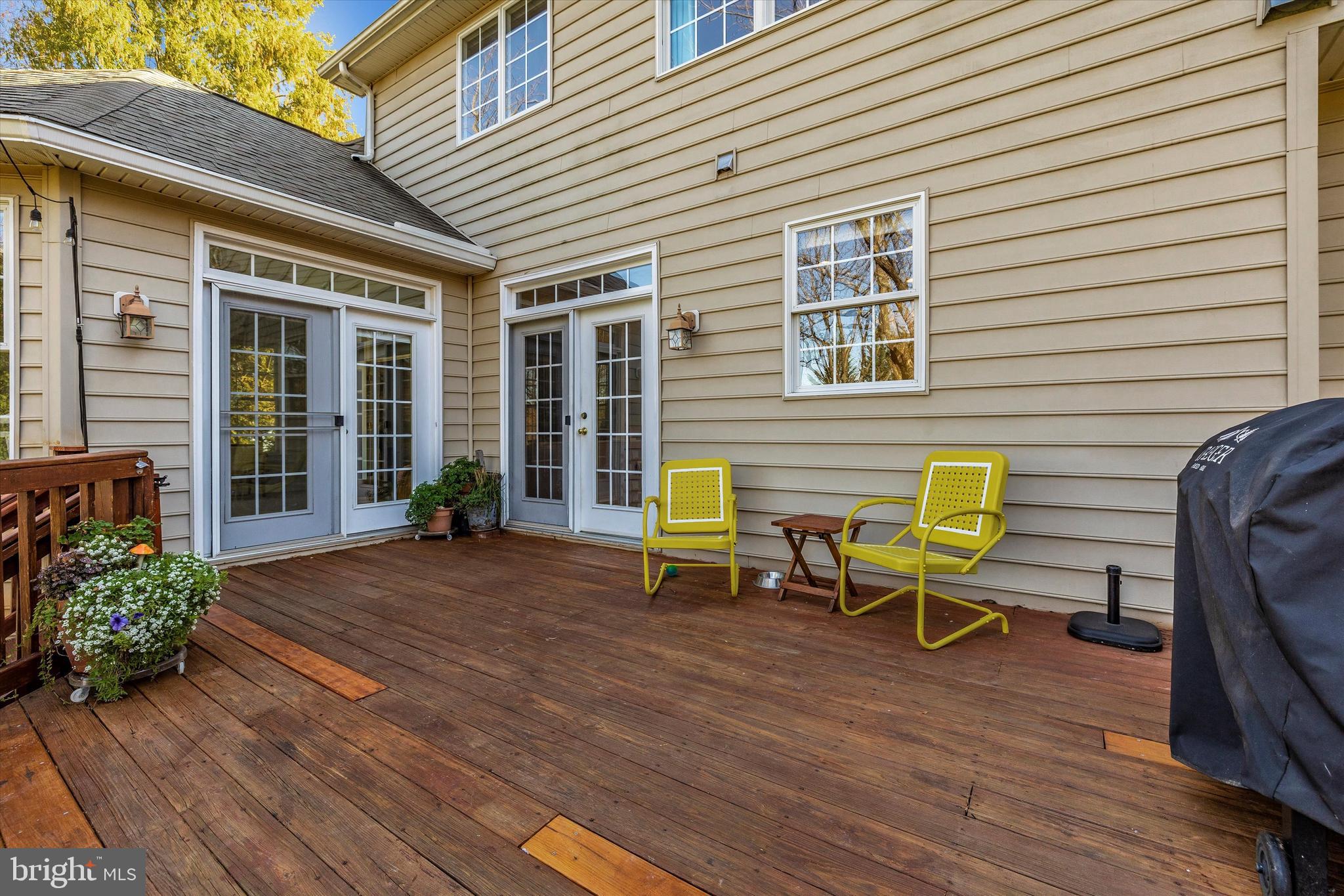 ROUND HILL - Residential