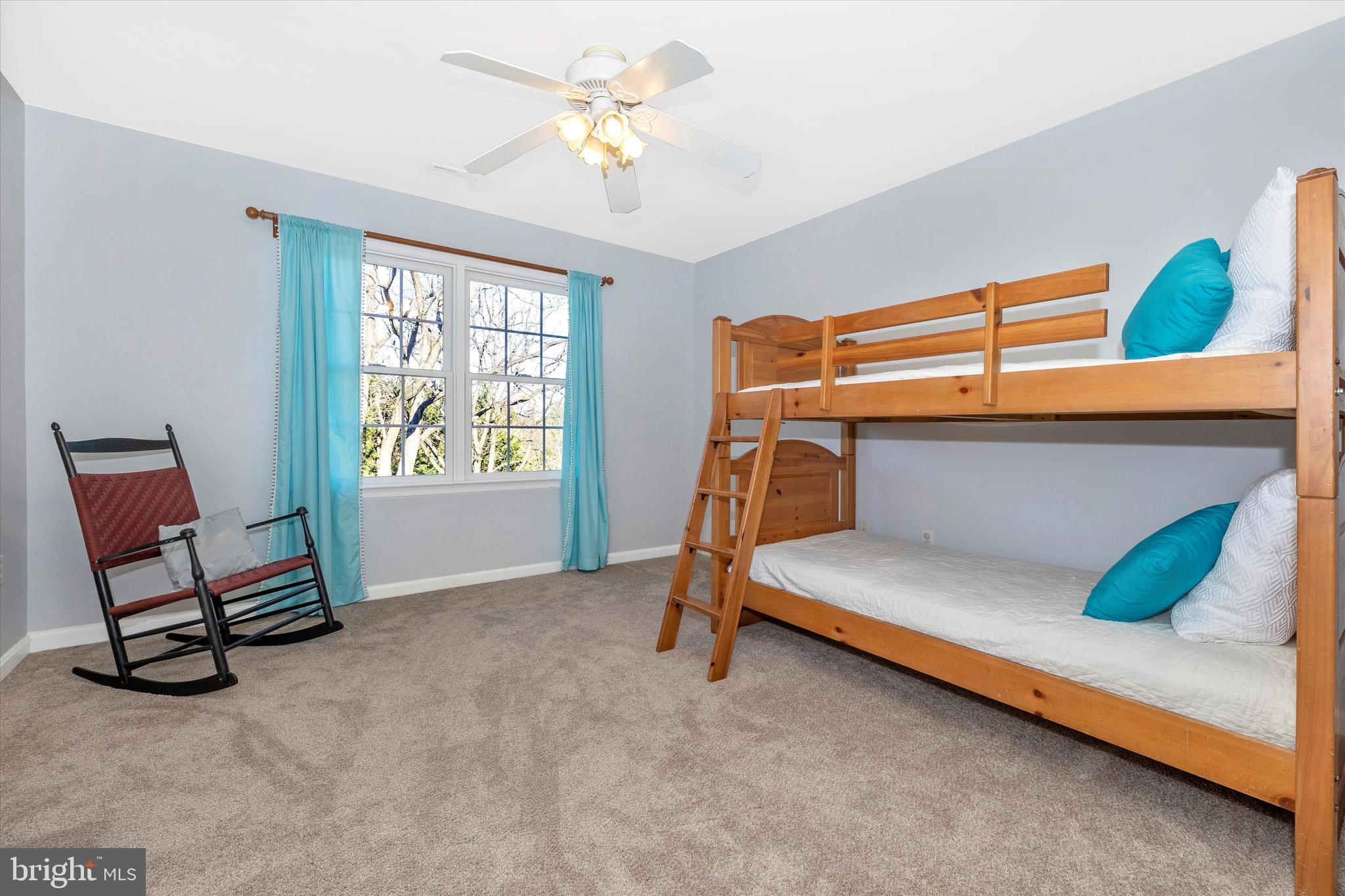 ROUND HILL - Residential