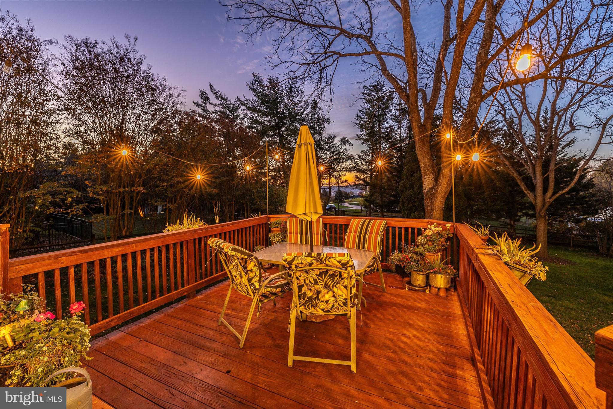 ROUND HILL - Residential