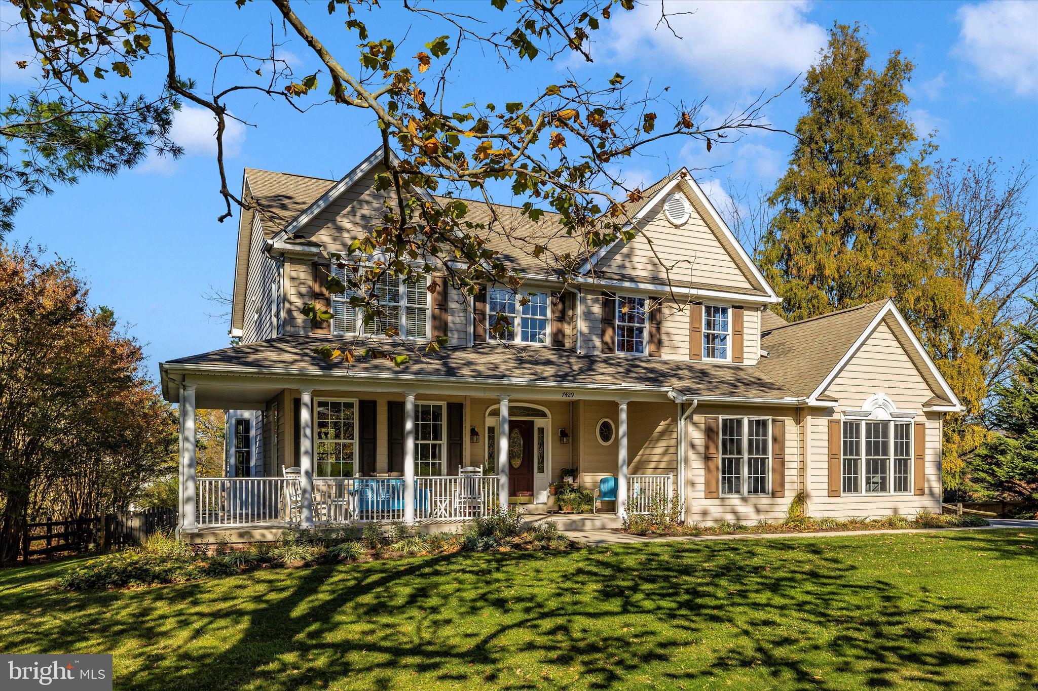 ROUND HILL - Residential