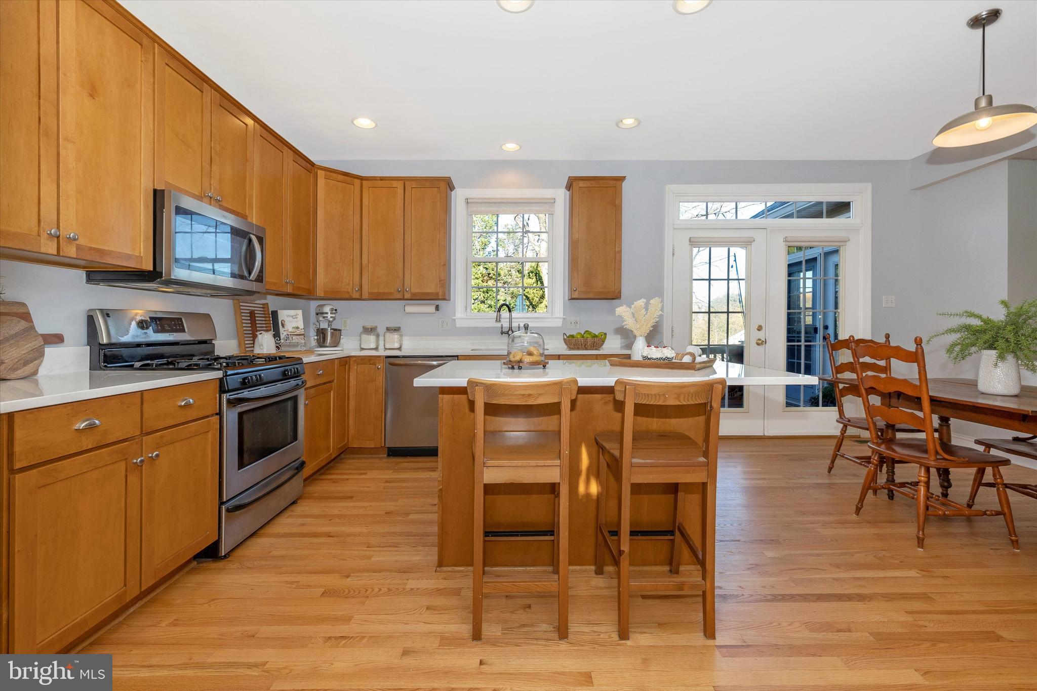 ROUND HILL - Residential