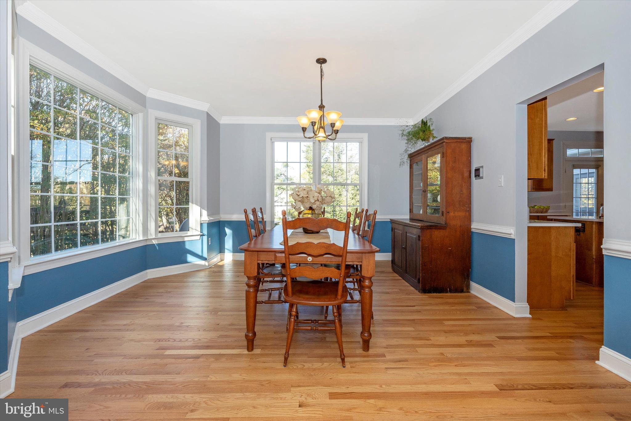 ROUND HILL - Residential