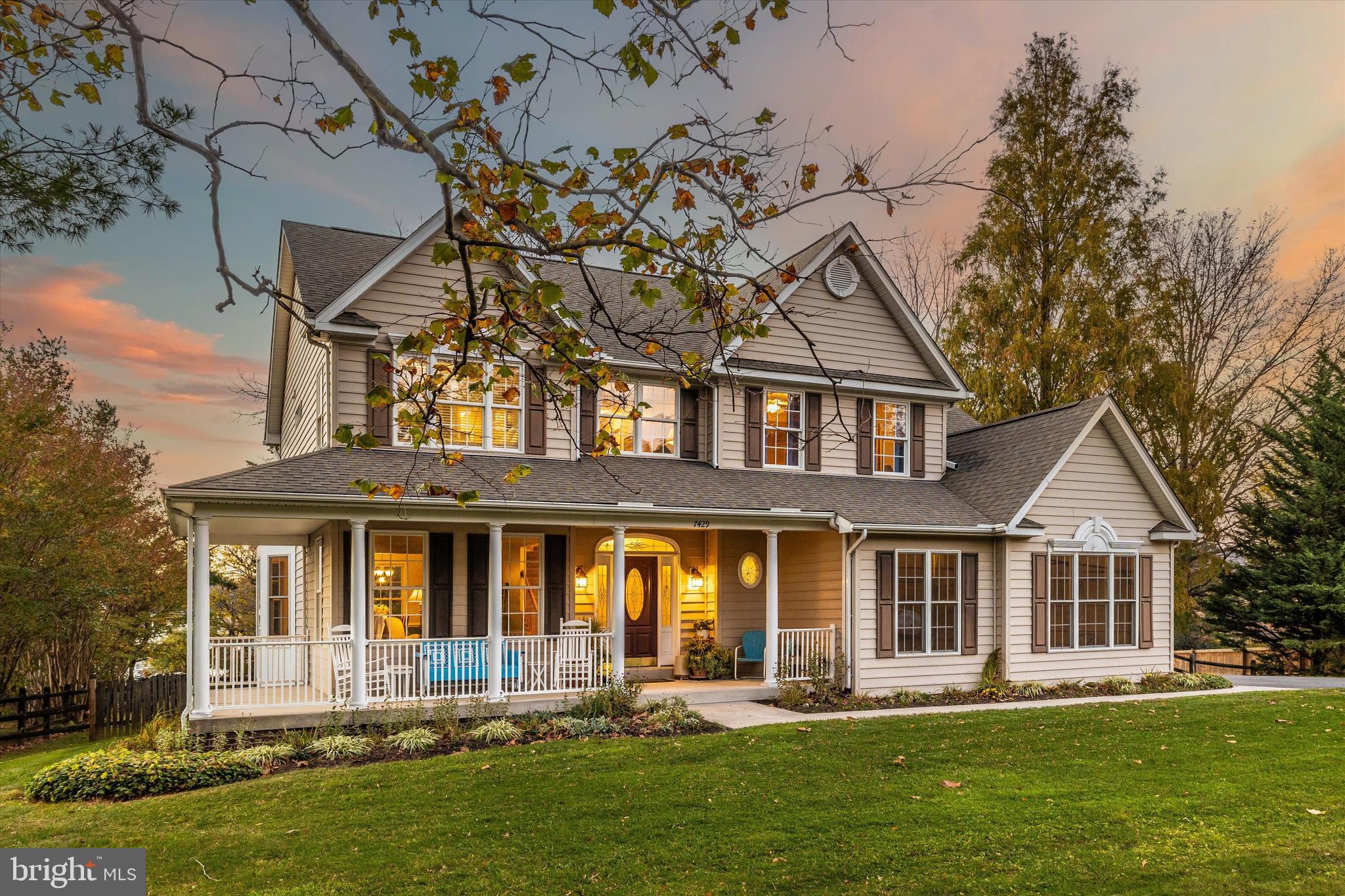 ROUND HILL - Residential