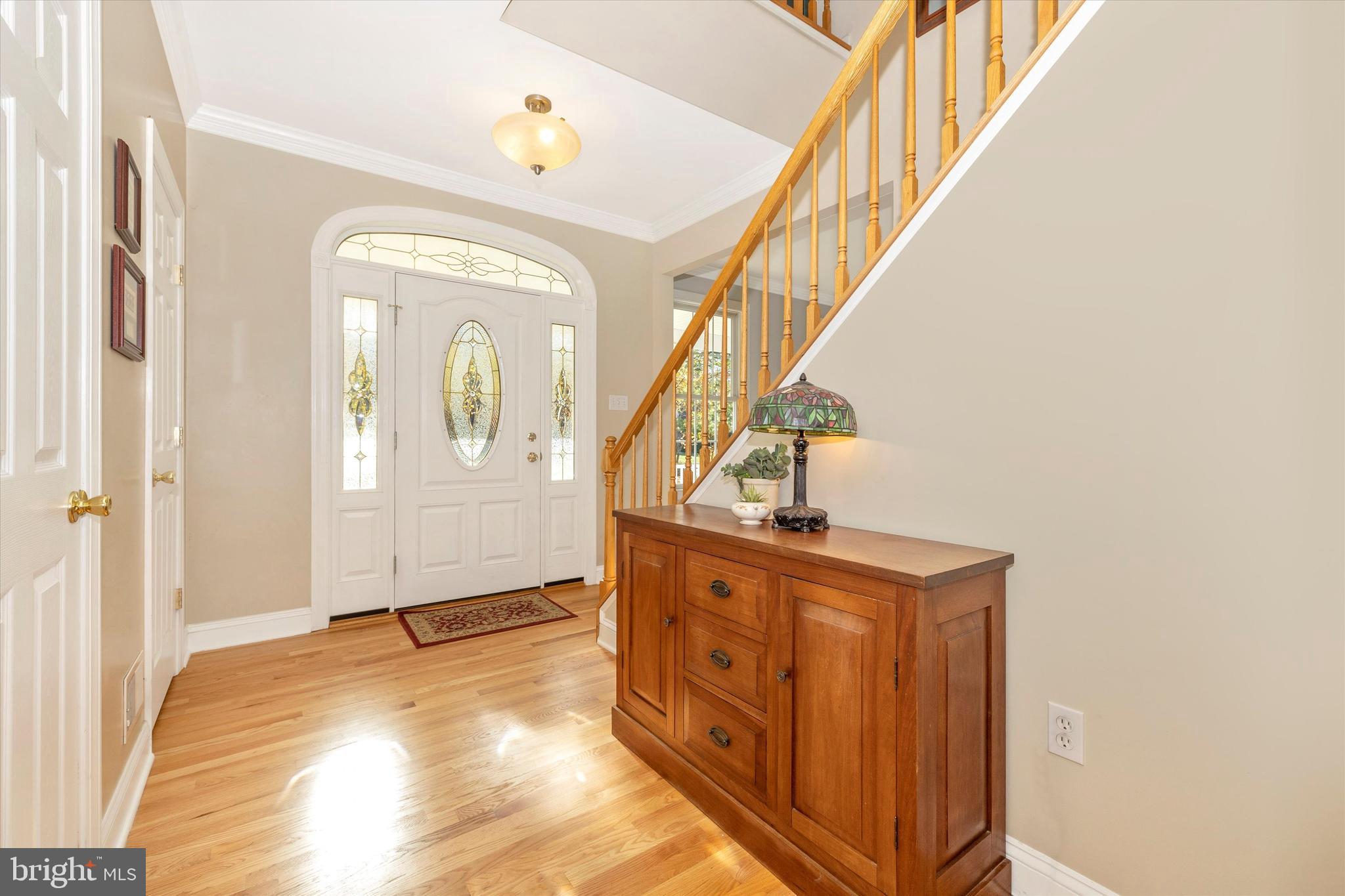 ROUND HILL - Residential