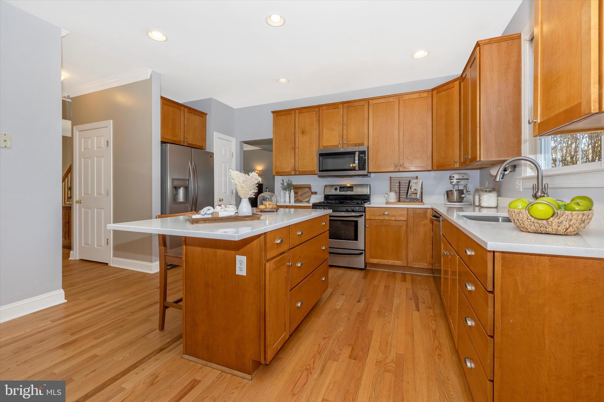 ROUND HILL - Residential