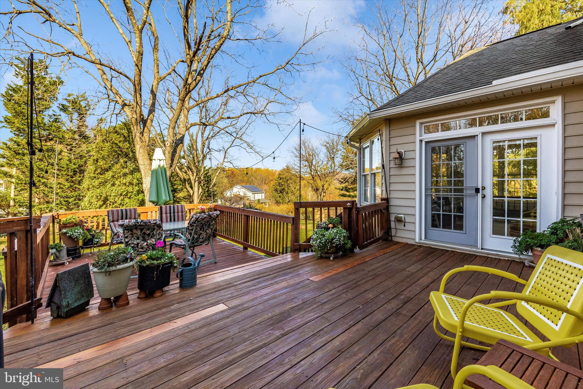 ROUND HILL - Residential