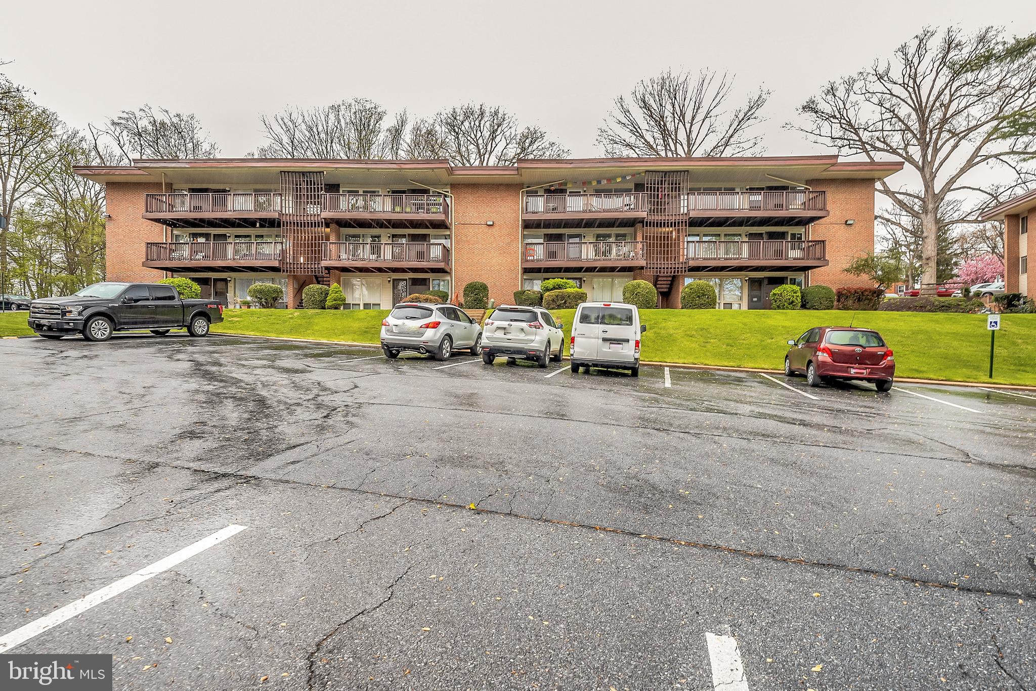 WOODMONT SPRINGS - Residential