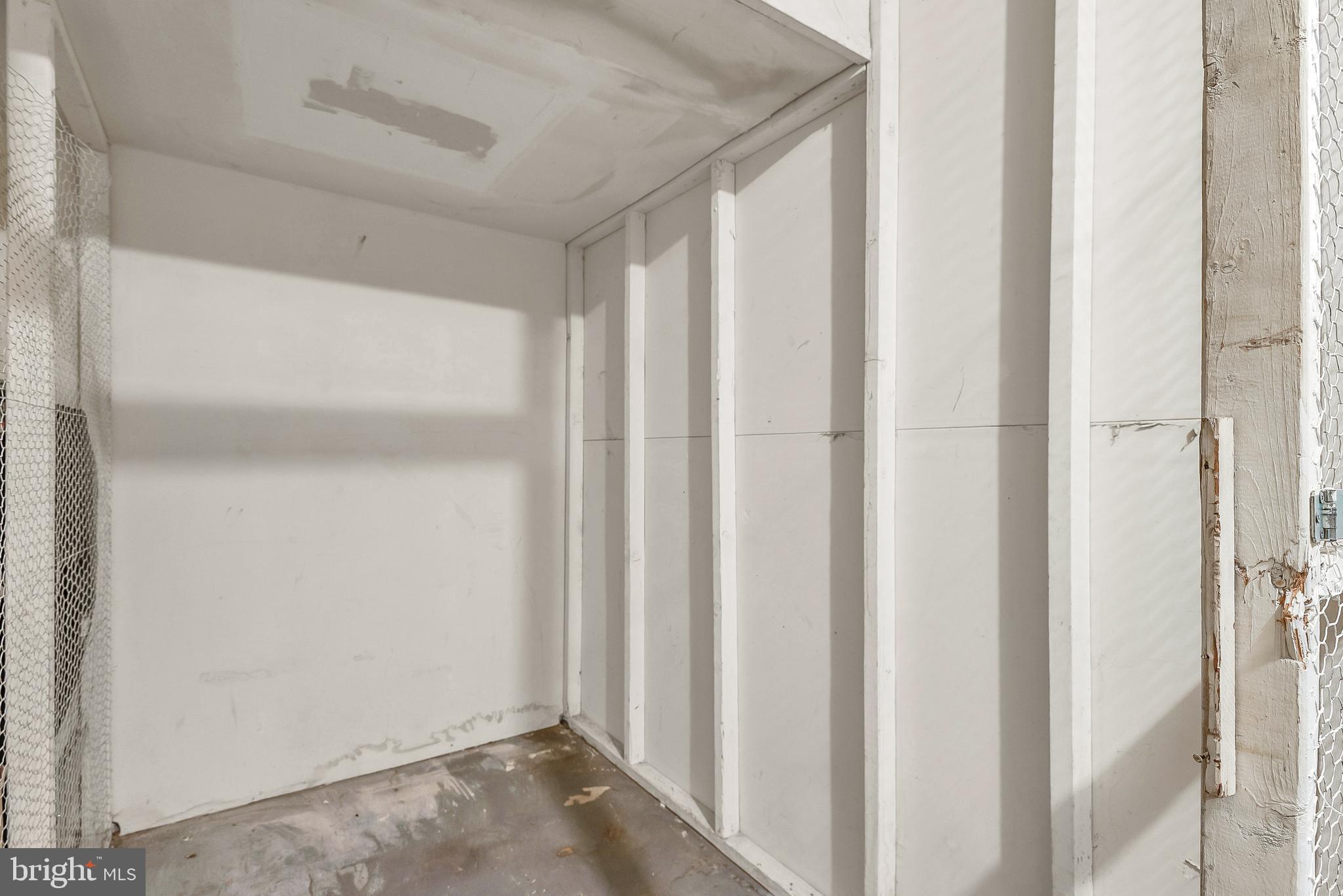 WOODMONT SPRINGS - Residential