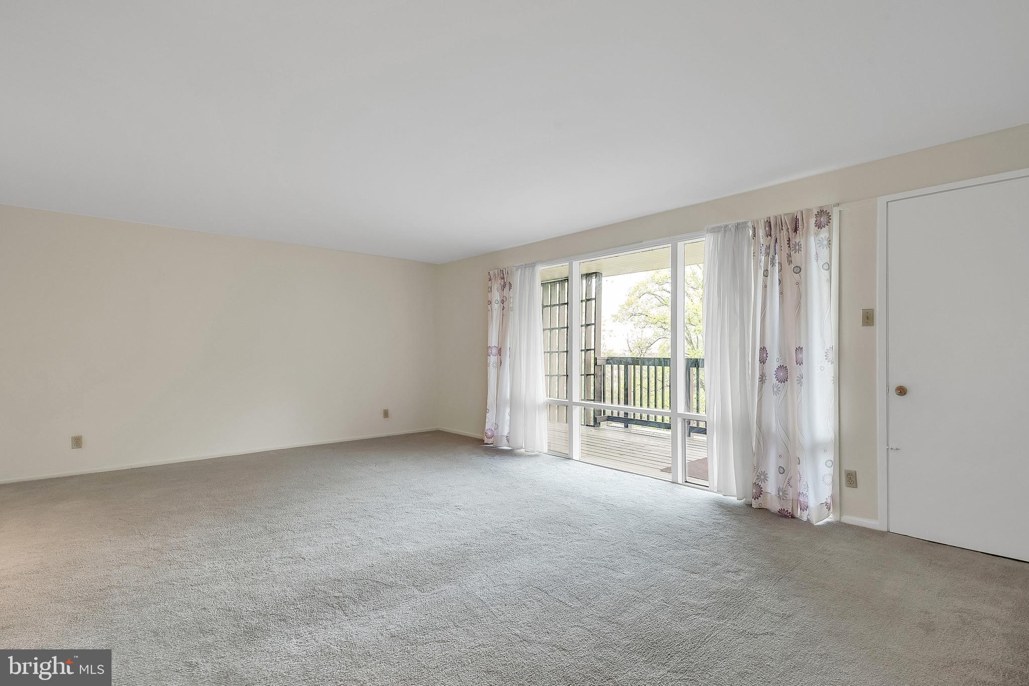 WOODMONT SPRINGS - Residential