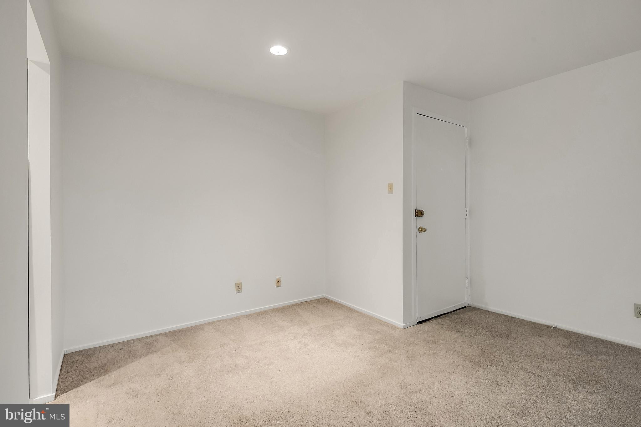 WOODMONT SPRINGS - Residential