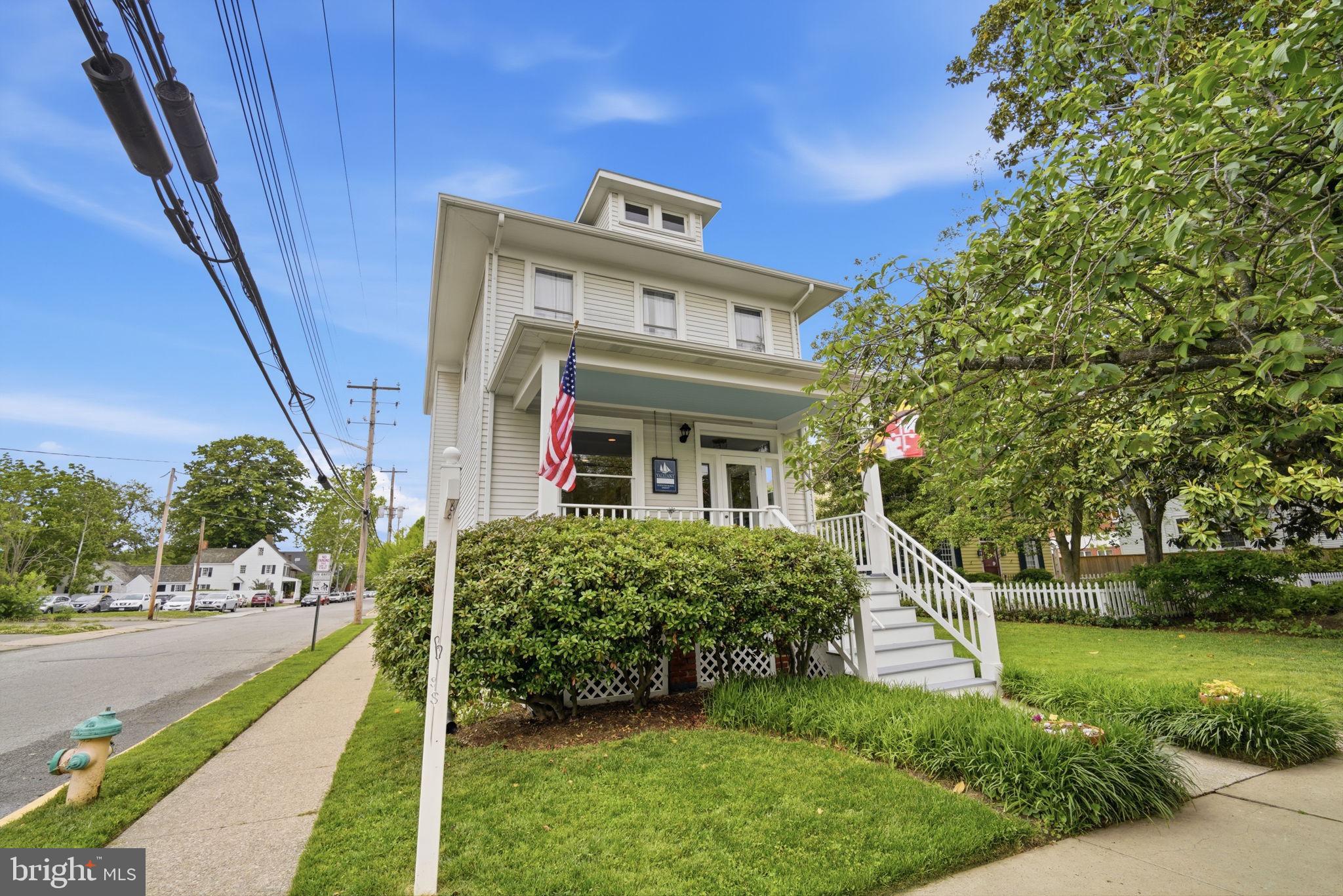 110 S QUEEN STREET