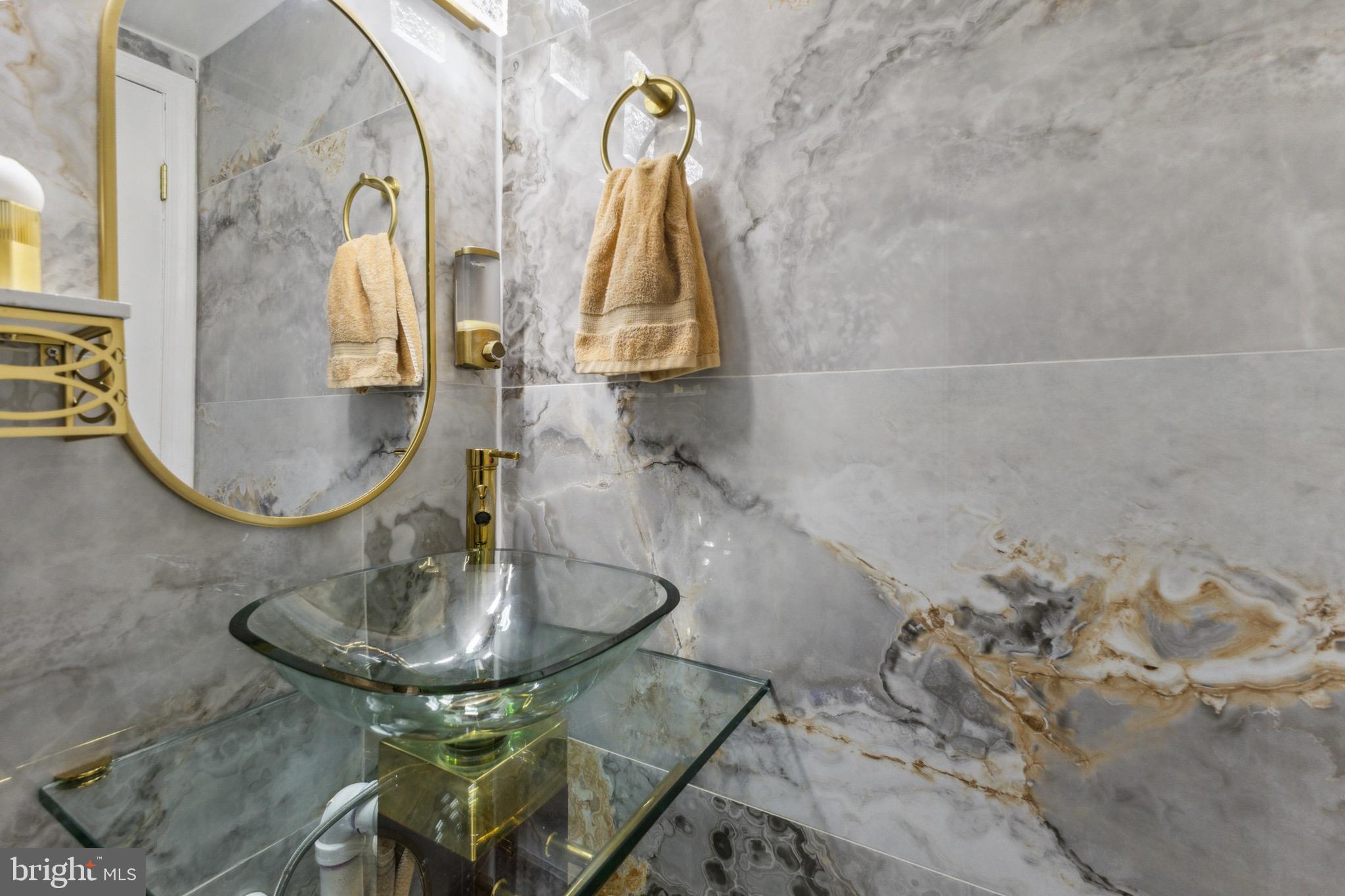 WILLIAMSTOWN - Residential