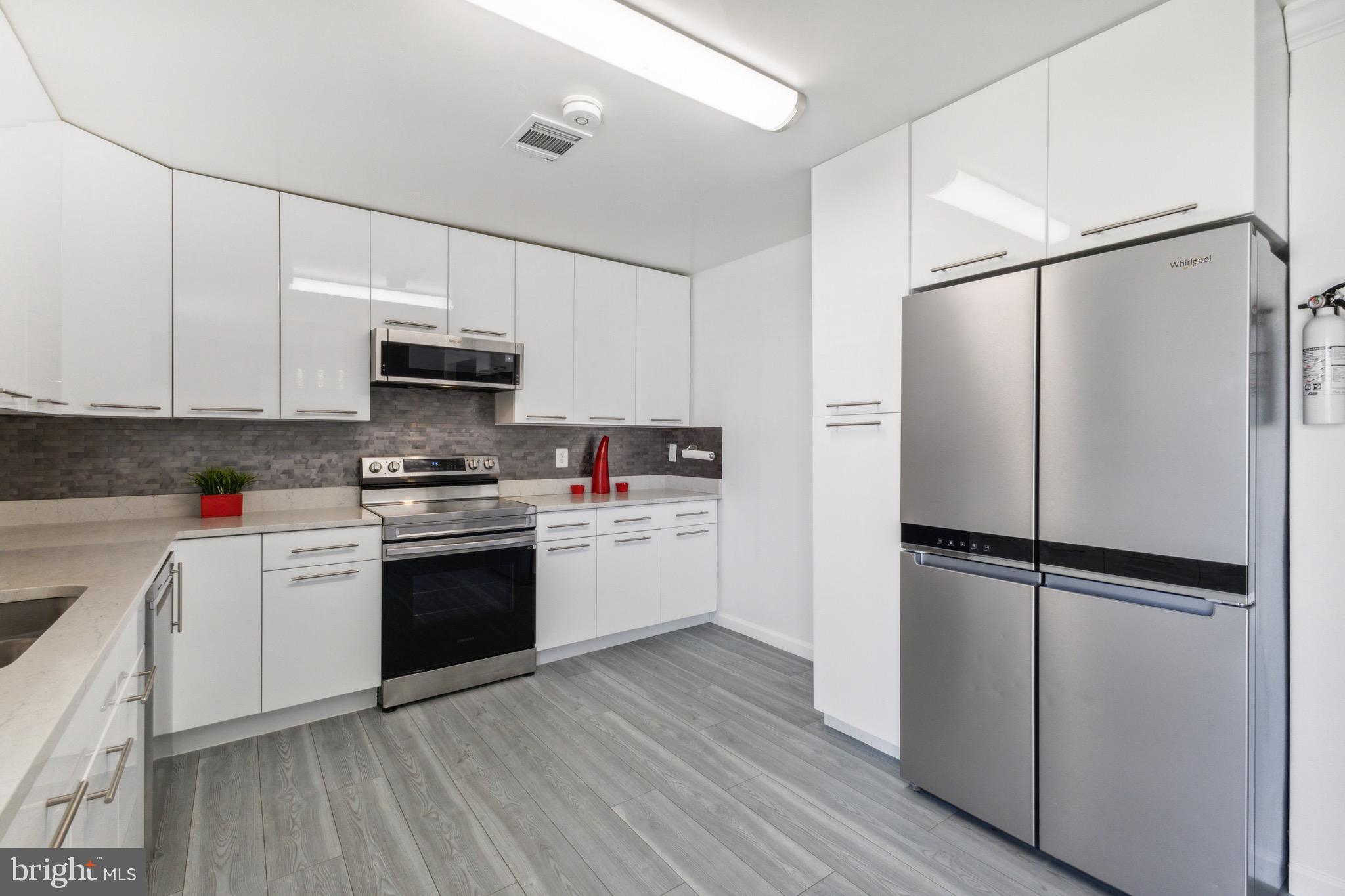 WILLIAMSTOWN - Residential