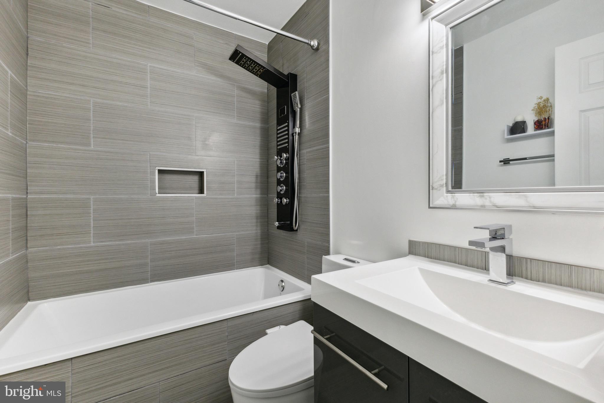 WILLIAMSTOWN - Residential