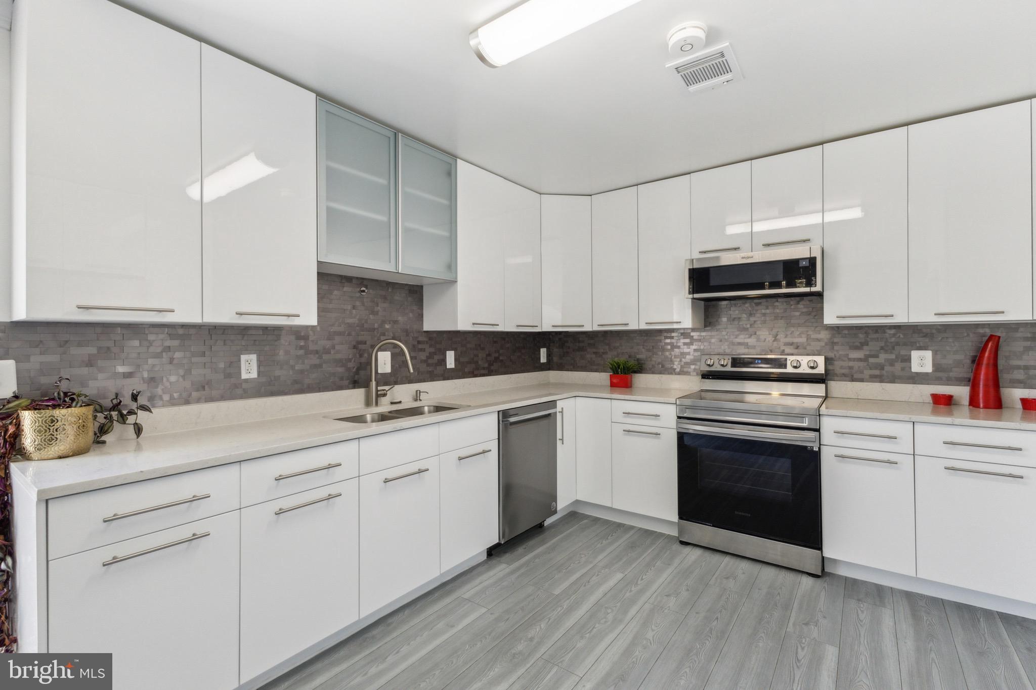 WILLIAMSTOWN - Residential