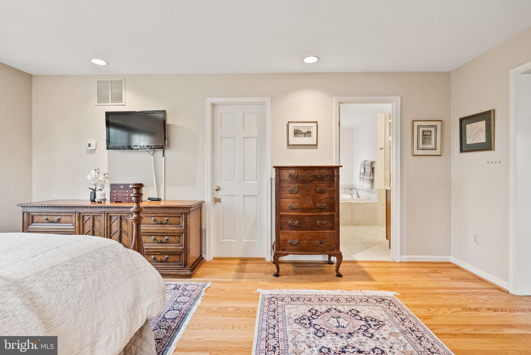 MALVERN HILL - Residential