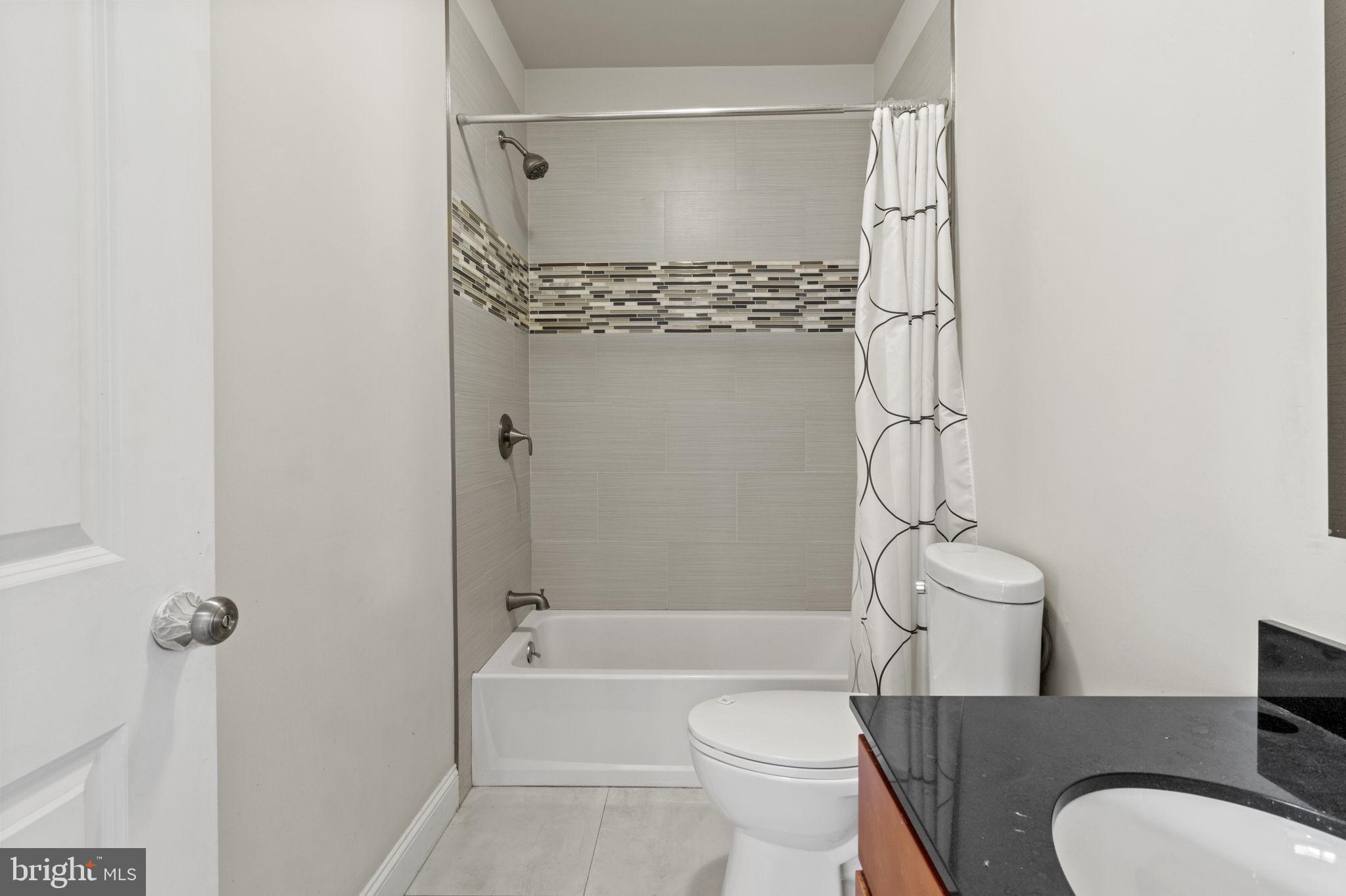 SPRING ARTS - Residential Lease