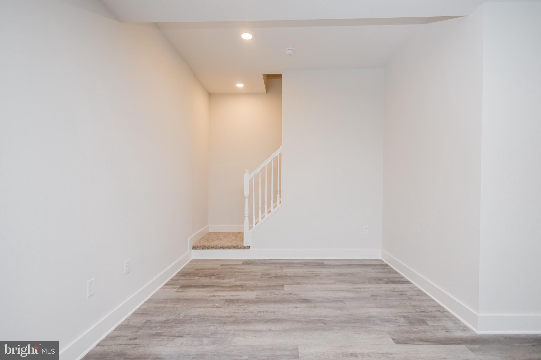 WINDFALL ACRES - Residential