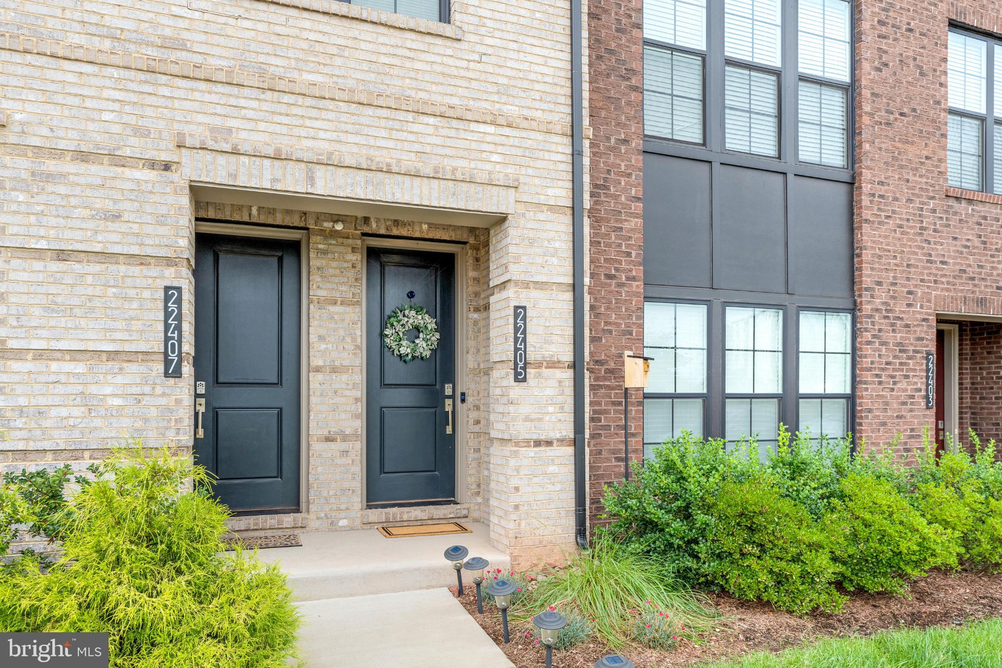 METRO WALK AT MOOREFIELD STATION - Residential Lease