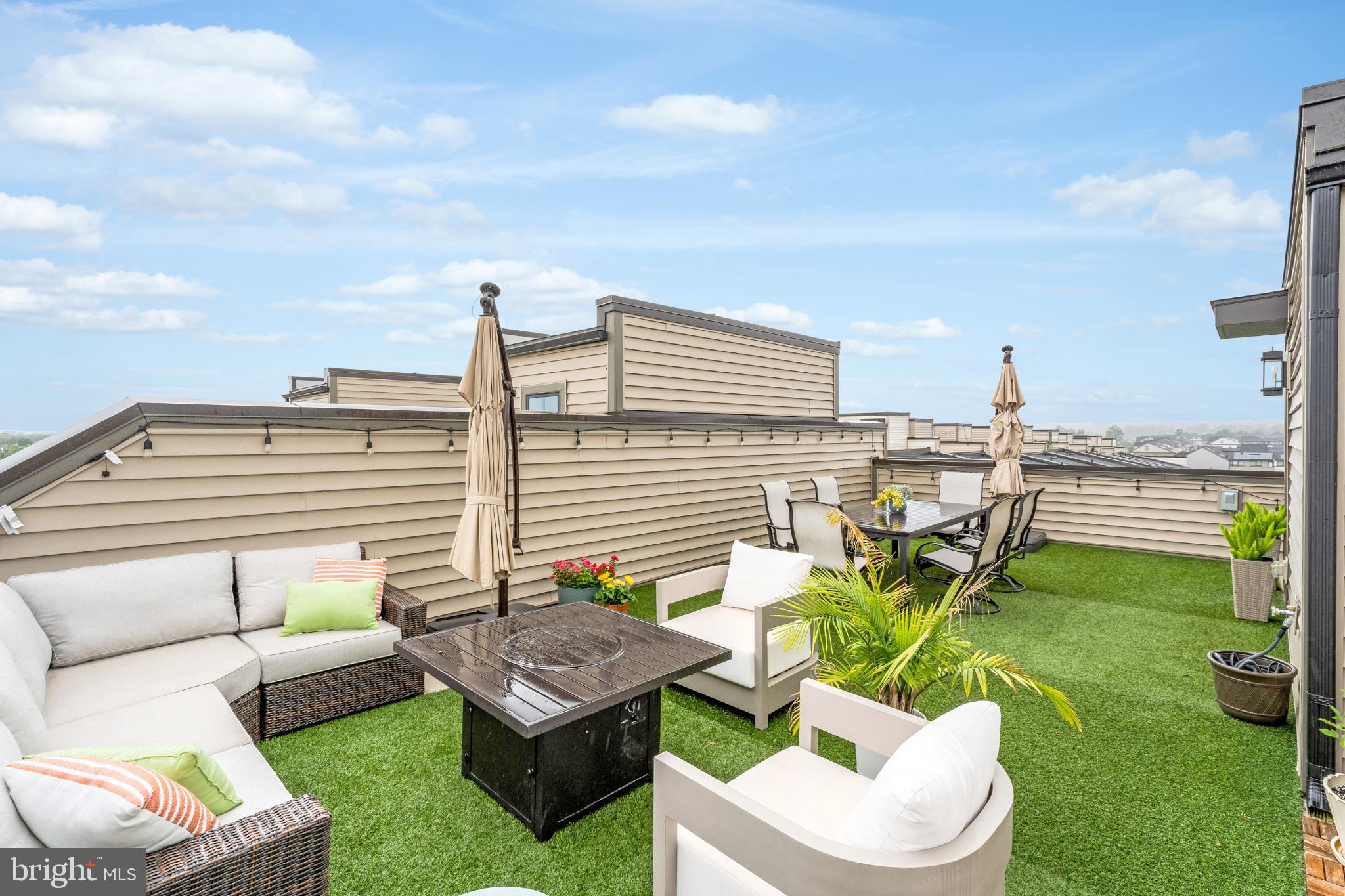 METRO WALK AT MOOREFIELD STATION - Residential Lease