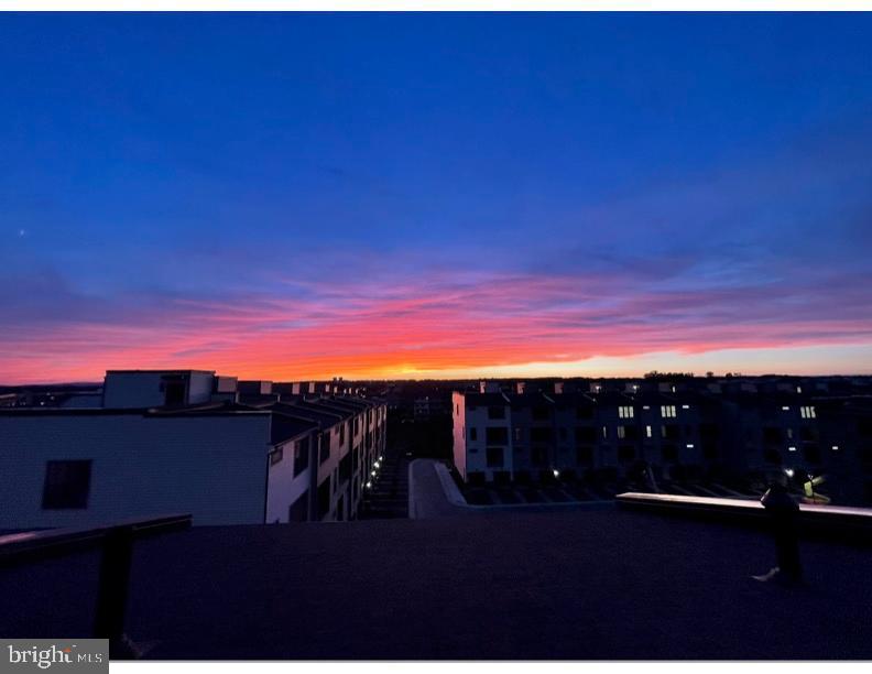 METRO WALK AT MOOREFIELD STATION - Residential Lease