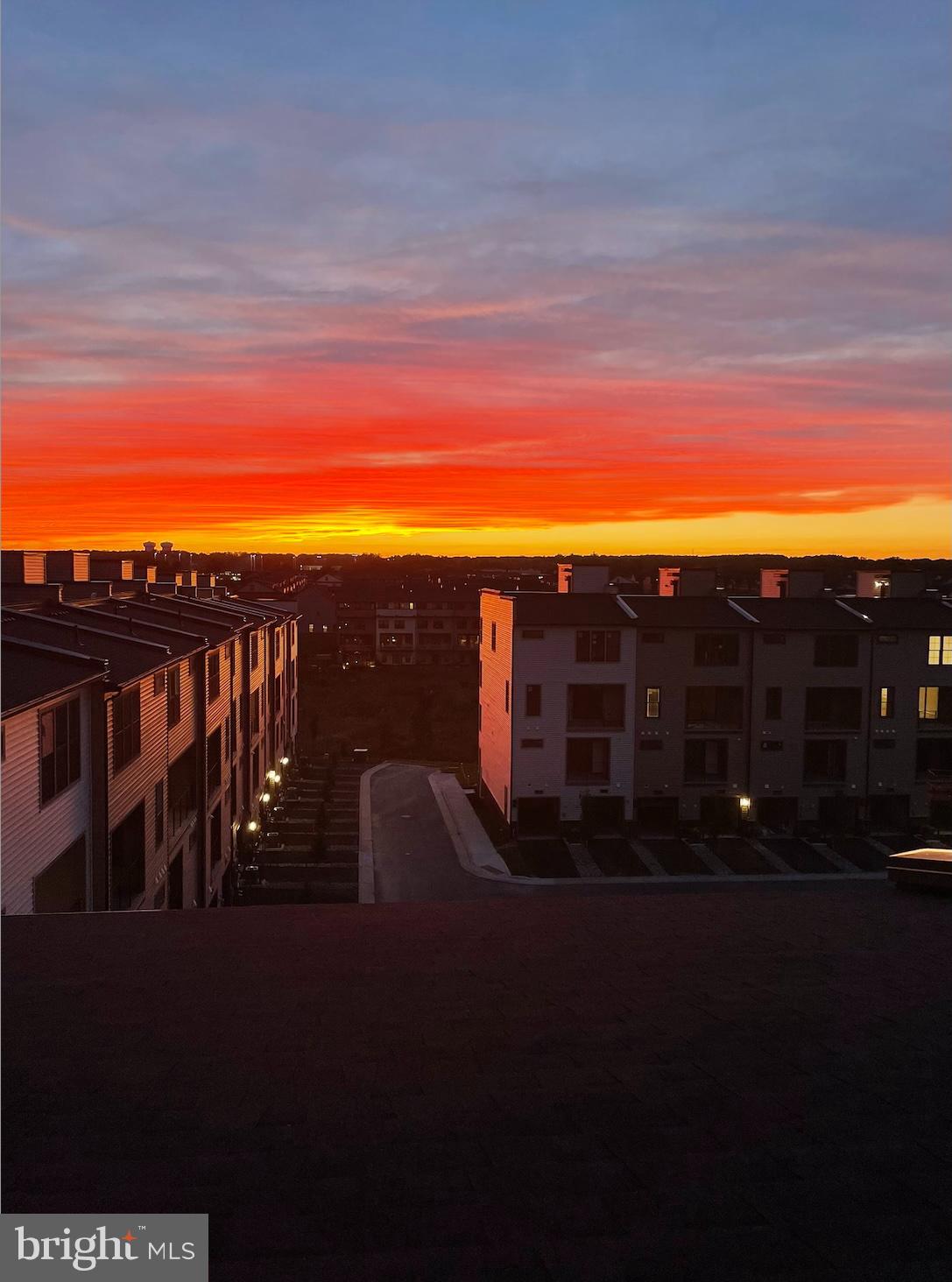 METRO WALK AT MOOREFIELD STATION - Residential Lease