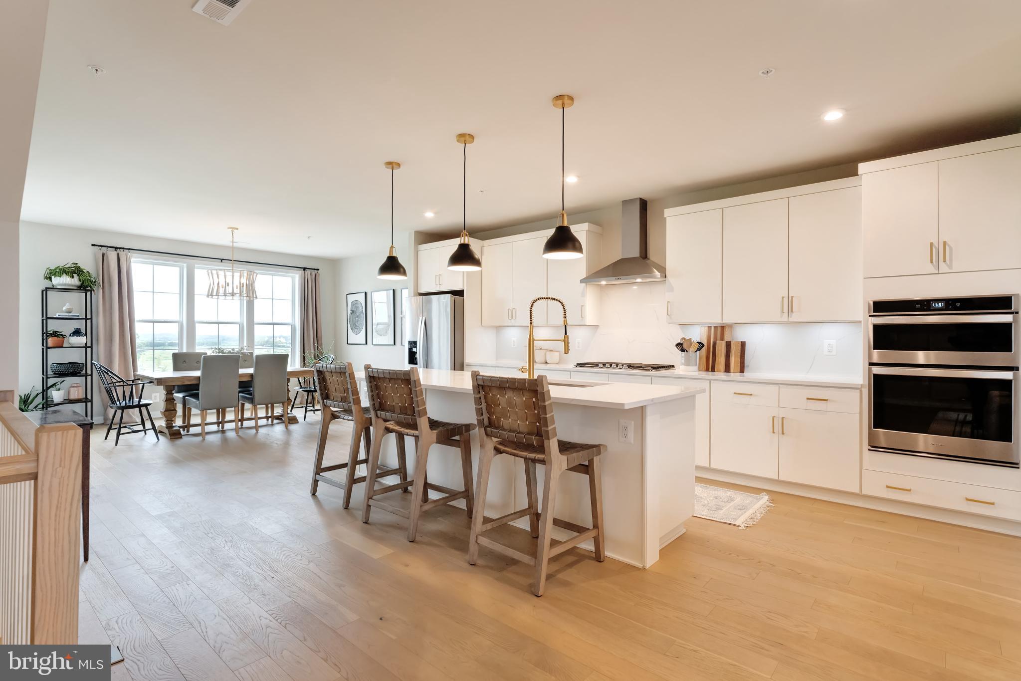 METRO WALK AT MOOREFIELD STATION - Residential Lease