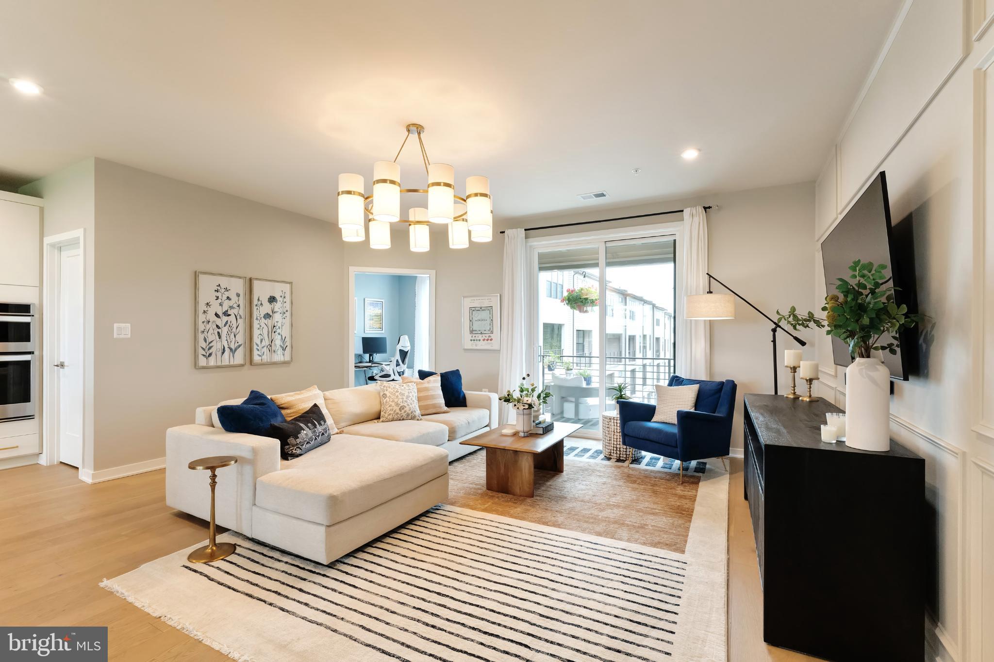 METRO WALK AT MOOREFIELD STATION - Residential Lease