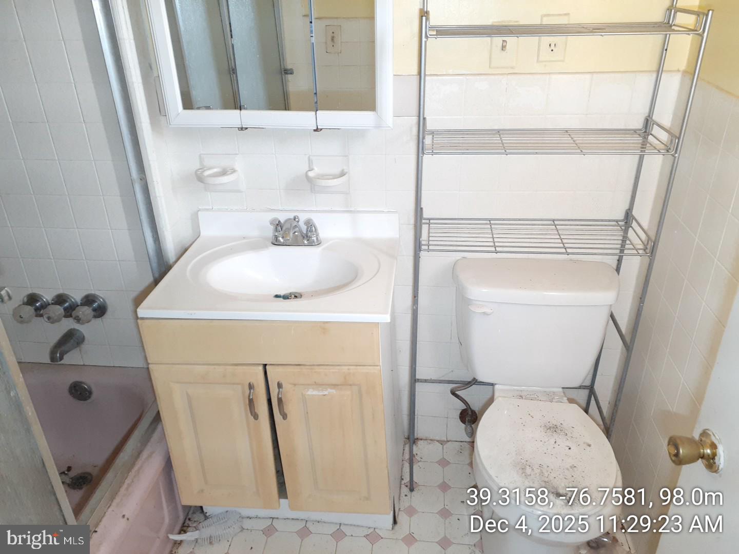 CHADWICK MANOR - Residential