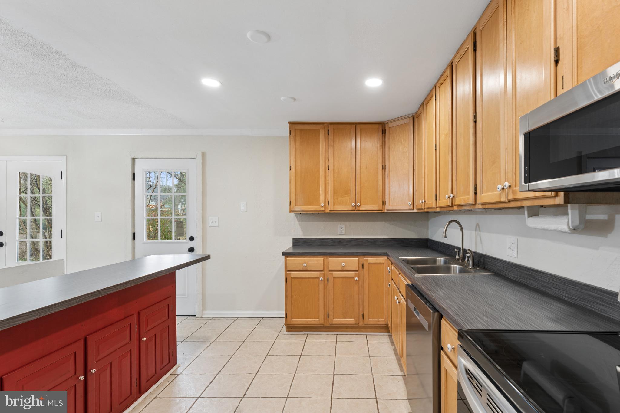 LONG POINT ON THE MAGOTHY - Residential