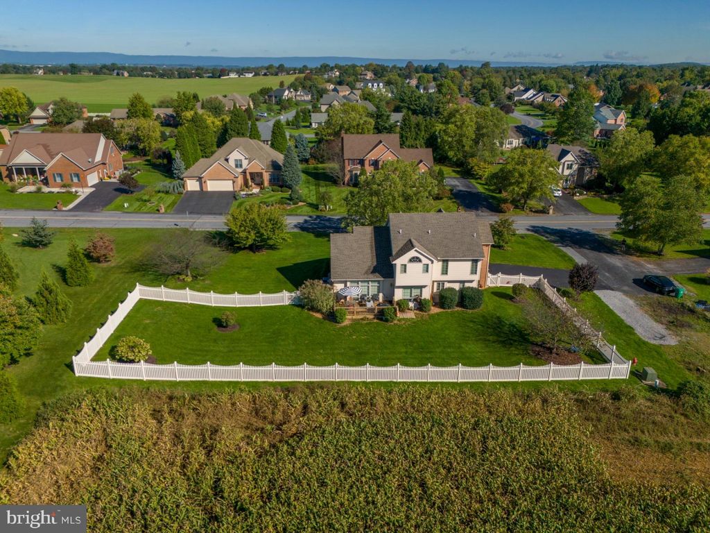 Photo of 3576 Fox Hill Dr, CHAMBERSBURG, PA 17202 (MLS # PAFL2029516)