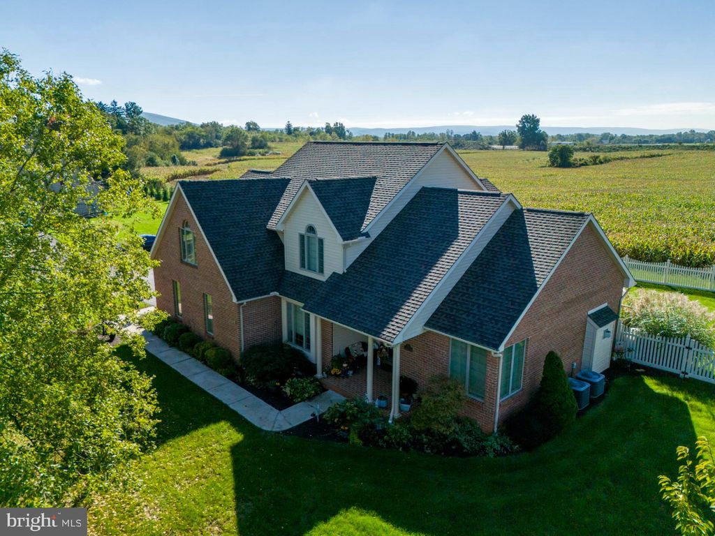 Photo of 3576 Fox Hill Dr, CHAMBERSBURG, PA 17202 (MLS # PAFL2029516)