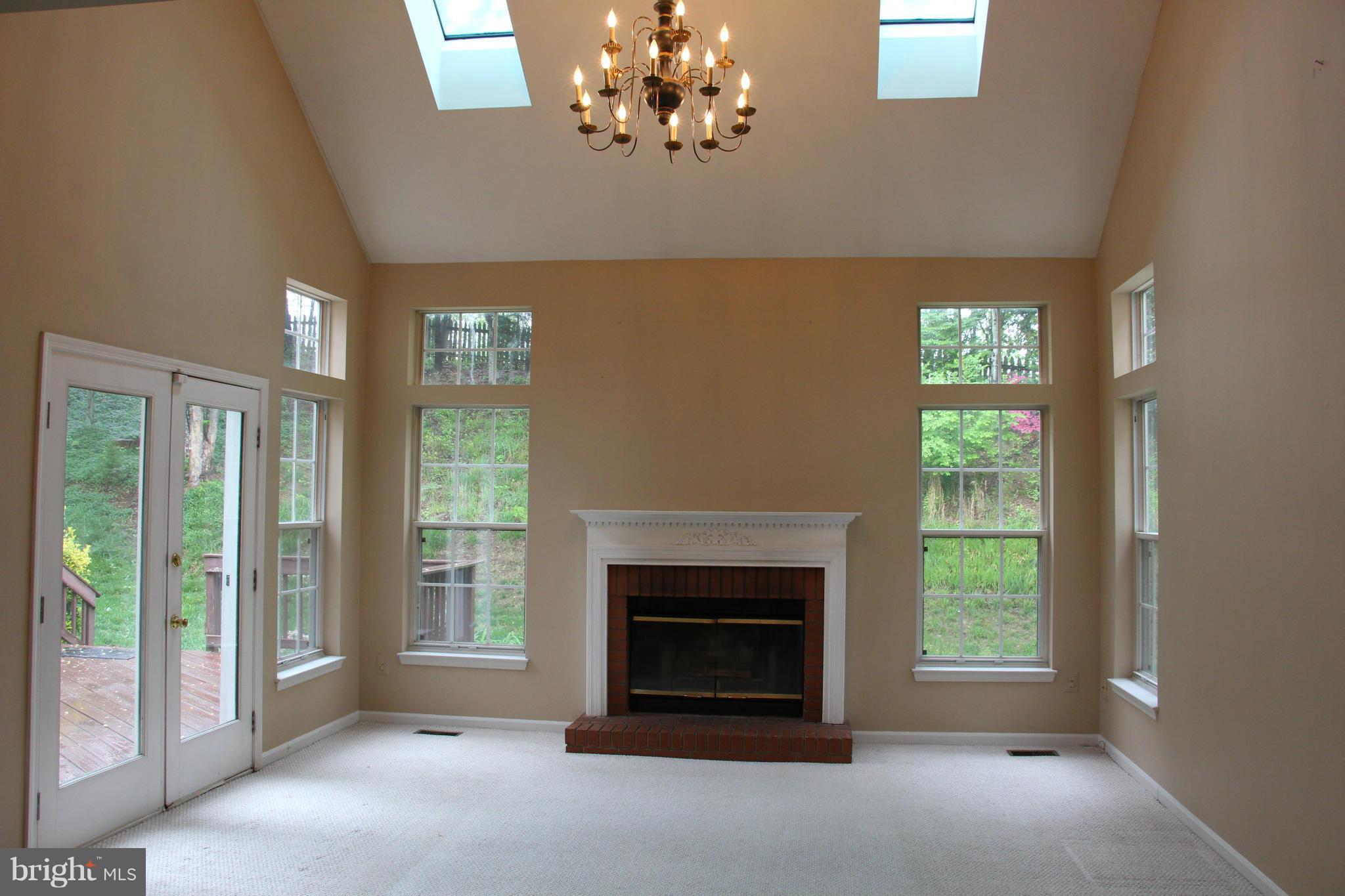 LAKE RIDGE - Residential