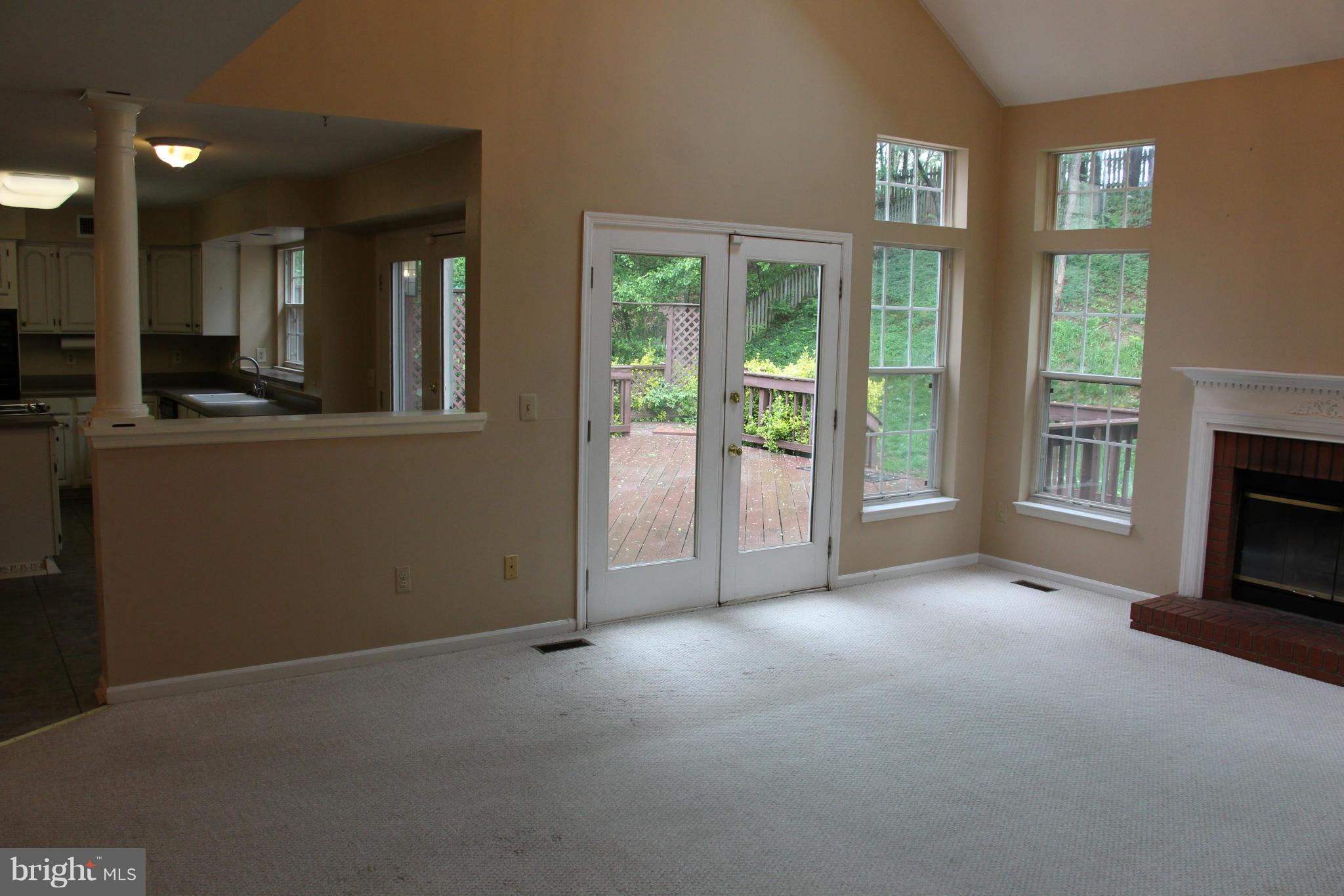 LAKE RIDGE - Residential