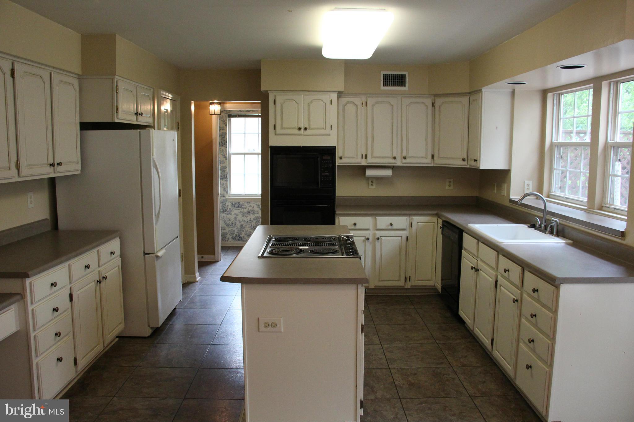 LAKE RIDGE - Residential