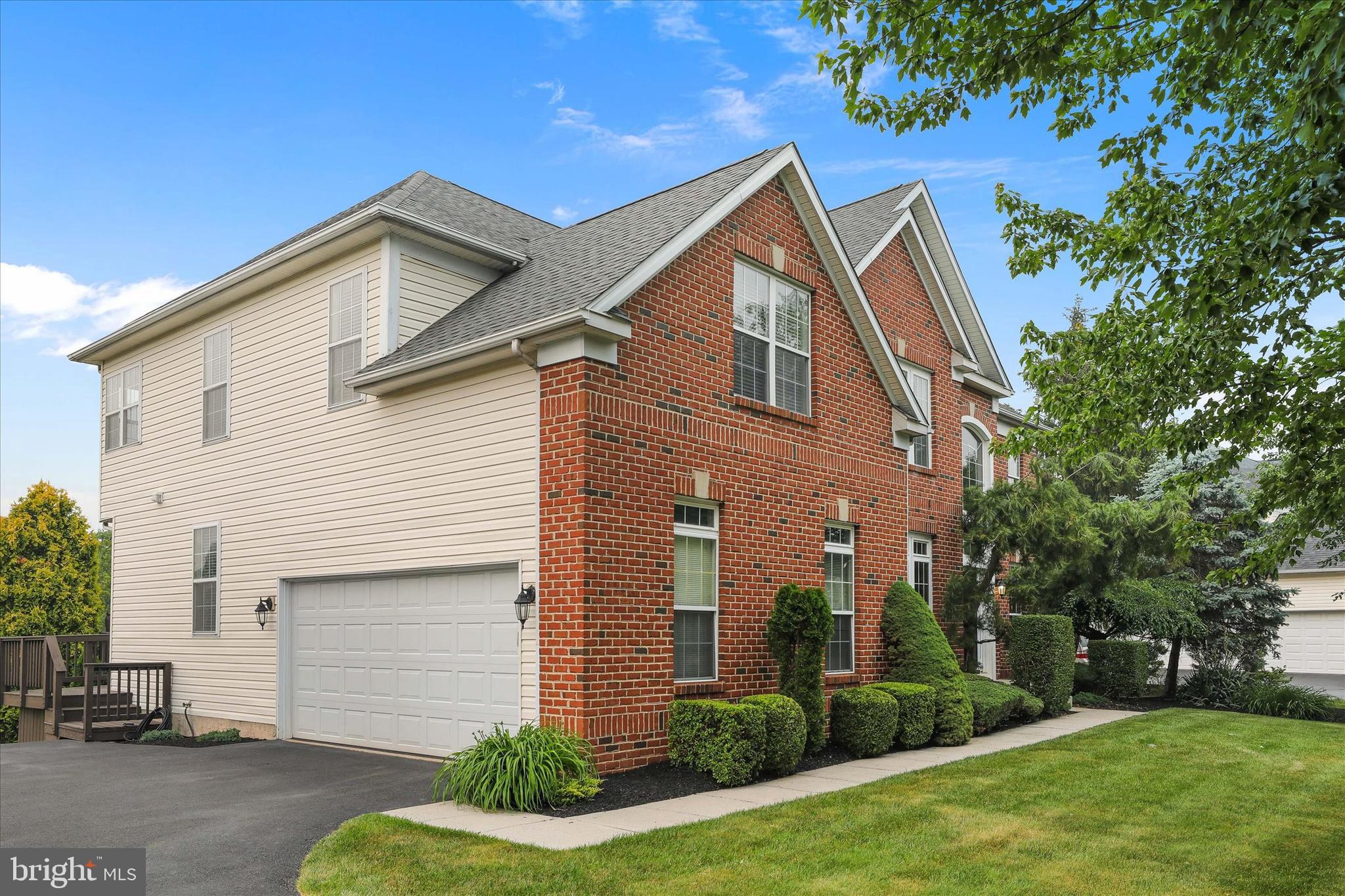 ESTATES AT PROV RE - Residential