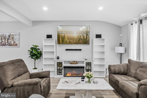 Homes For Sale - 239 Boyer Avenue<br/> Camden County, WEST BERLIN, NJ 08091