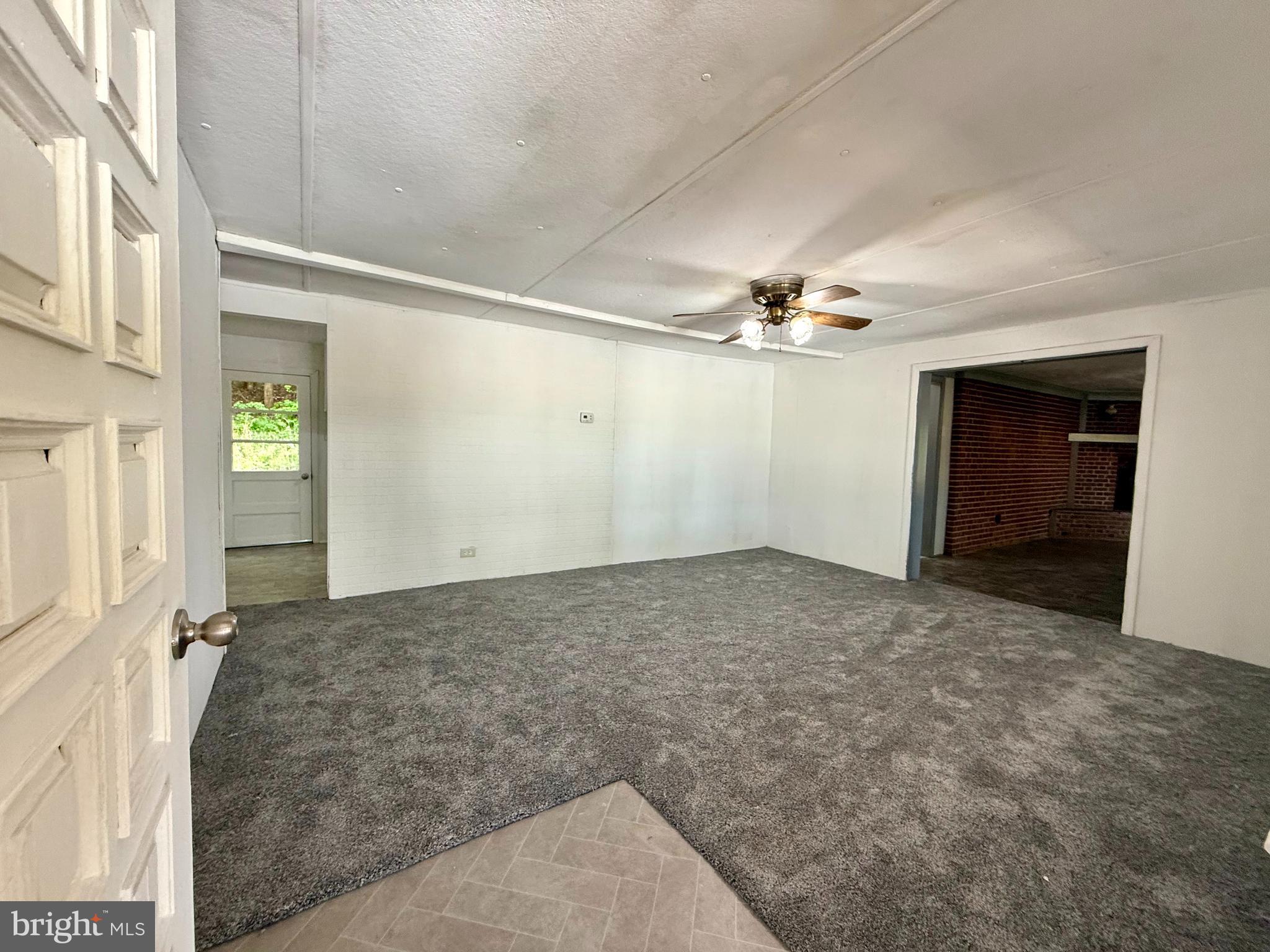 8739 RIVER ROAD