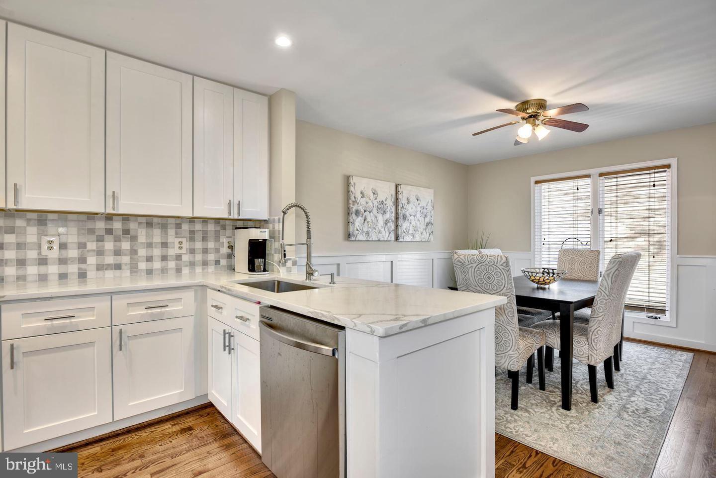 FAIR LAKES - Residential Lease