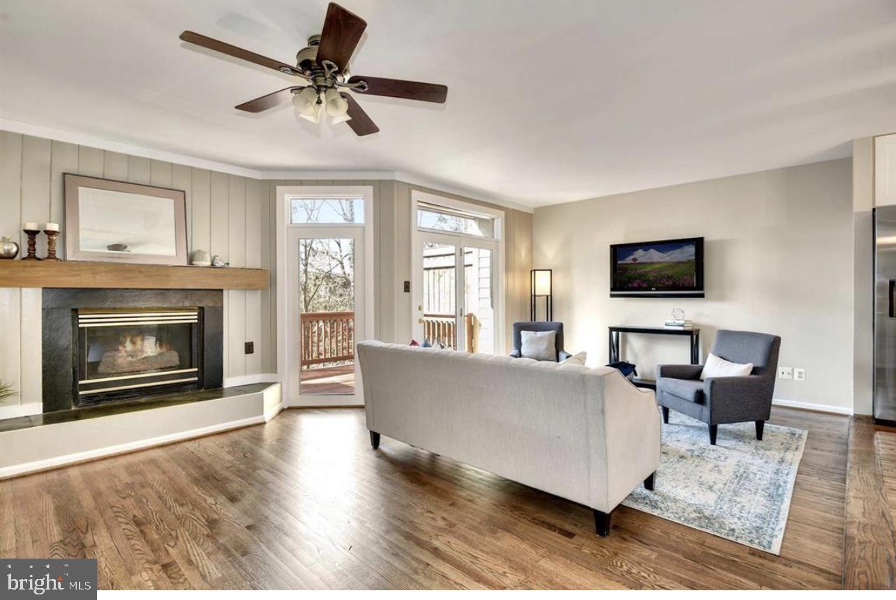 FAIR LAKES - Residential Lease