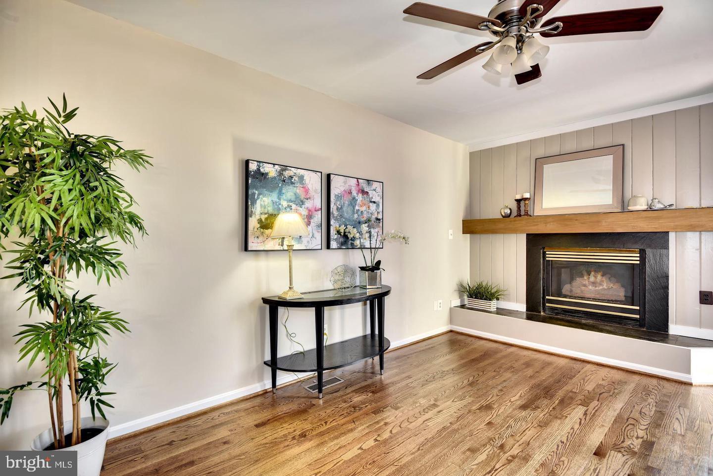 FAIR LAKES - Residential Lease