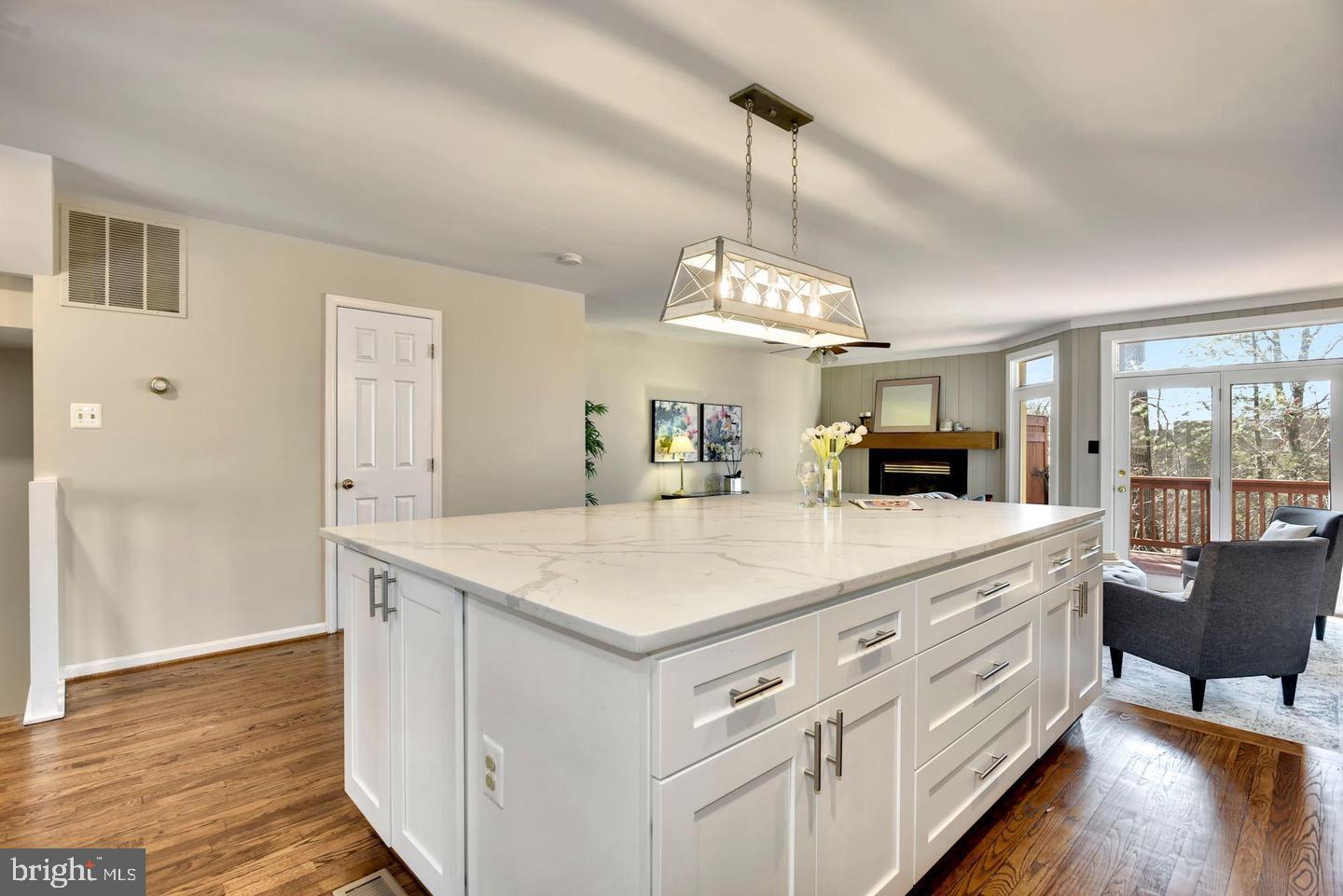 FAIR LAKES - Residential Lease