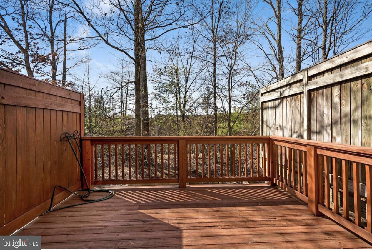 FAIR LAKES - Residential Lease