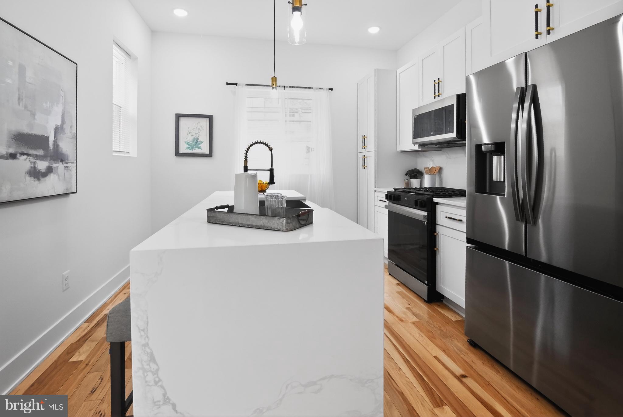 SQUIRREL HILL - Residential